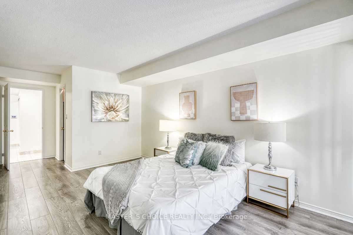 28 Hollywood Ave, #1210