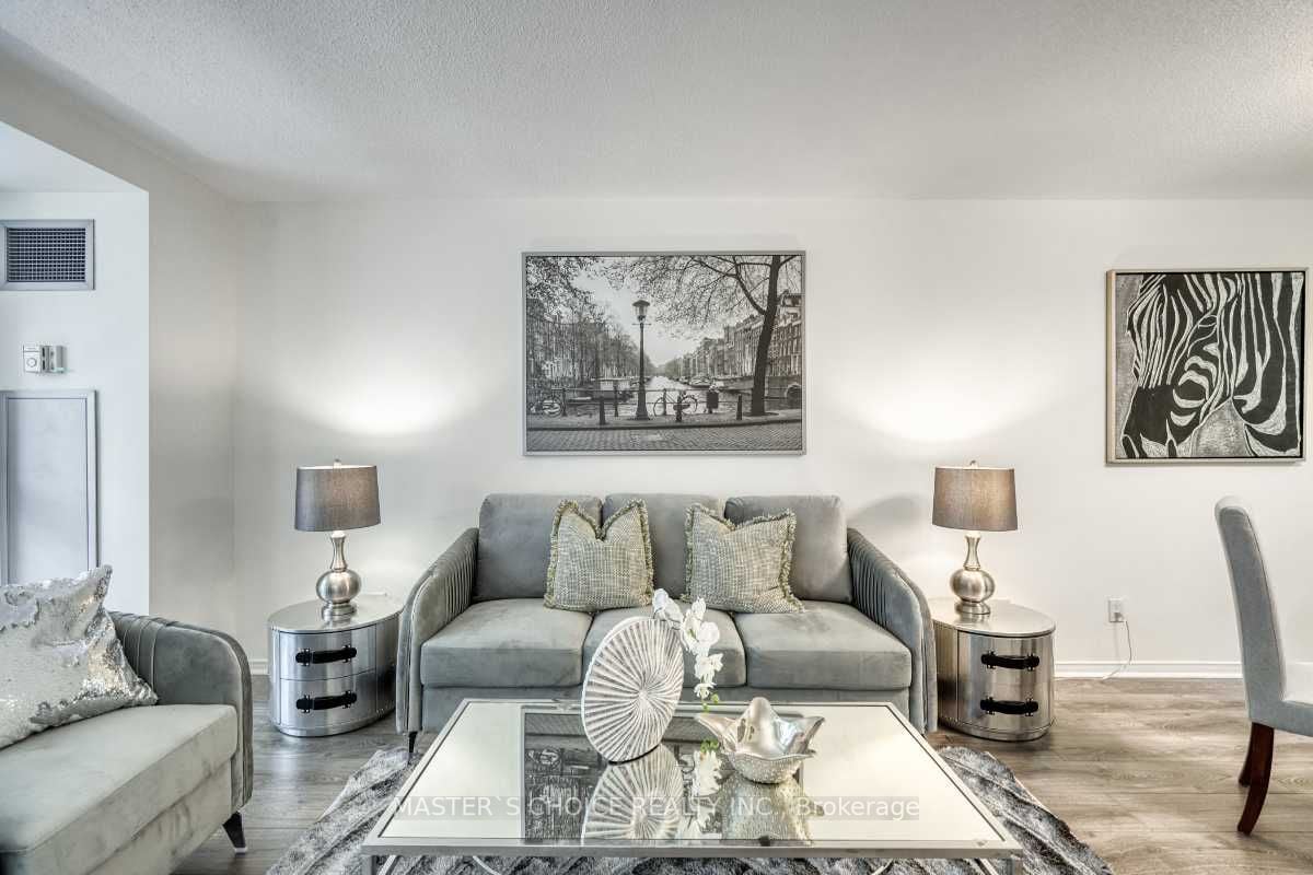 28 Hollywood Ave, #1210