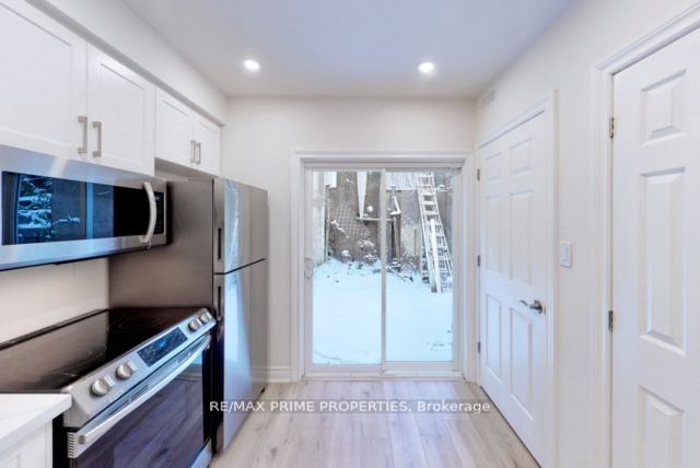 3 Percy St