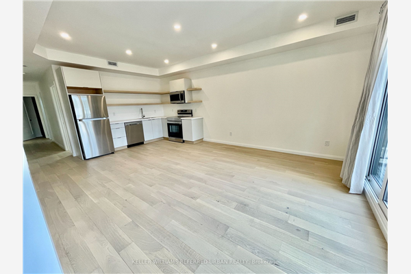 512 Bathurst St, Toronto