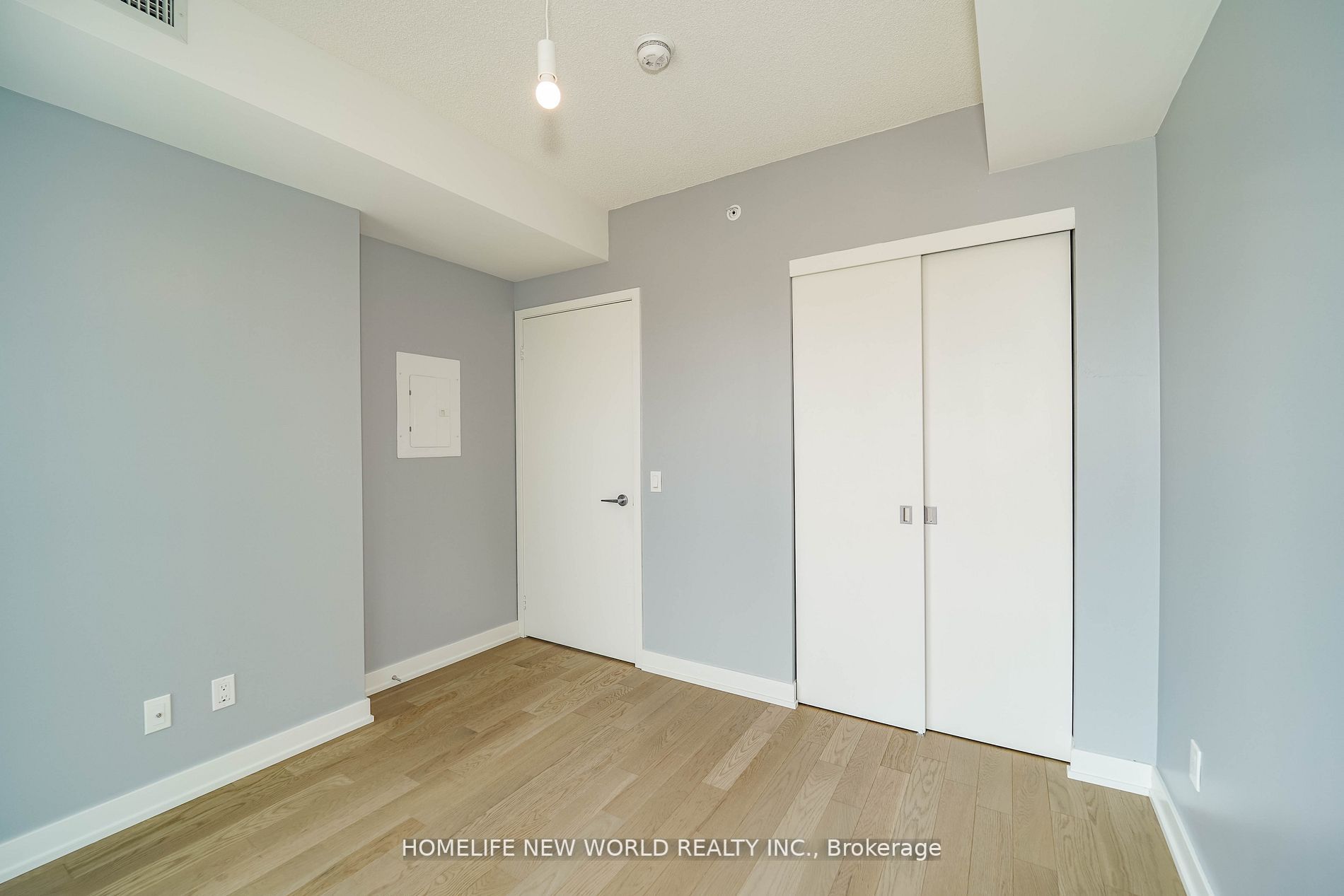 25 Richmond St E, #1902