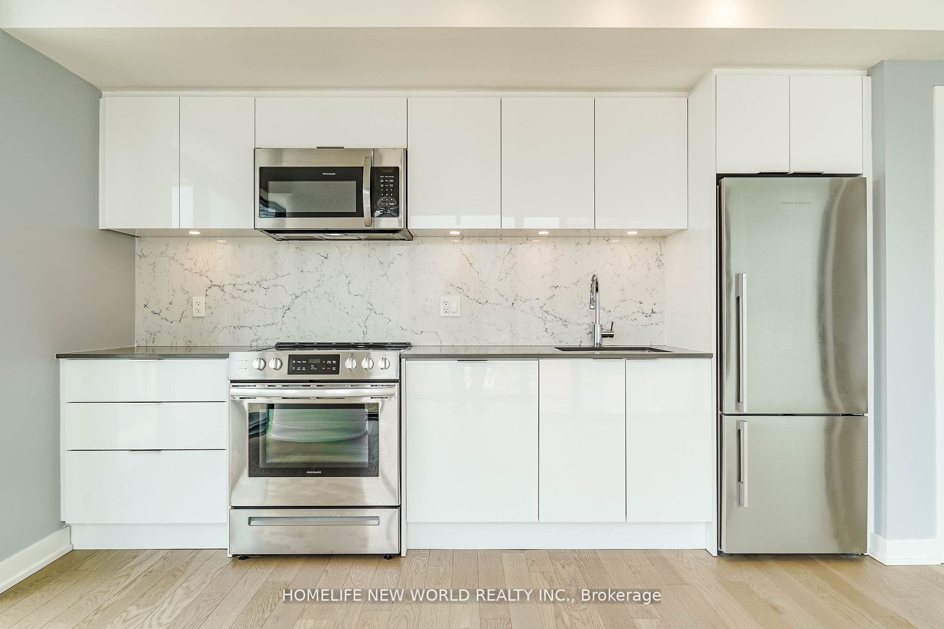 25 Richmond St E, #1902