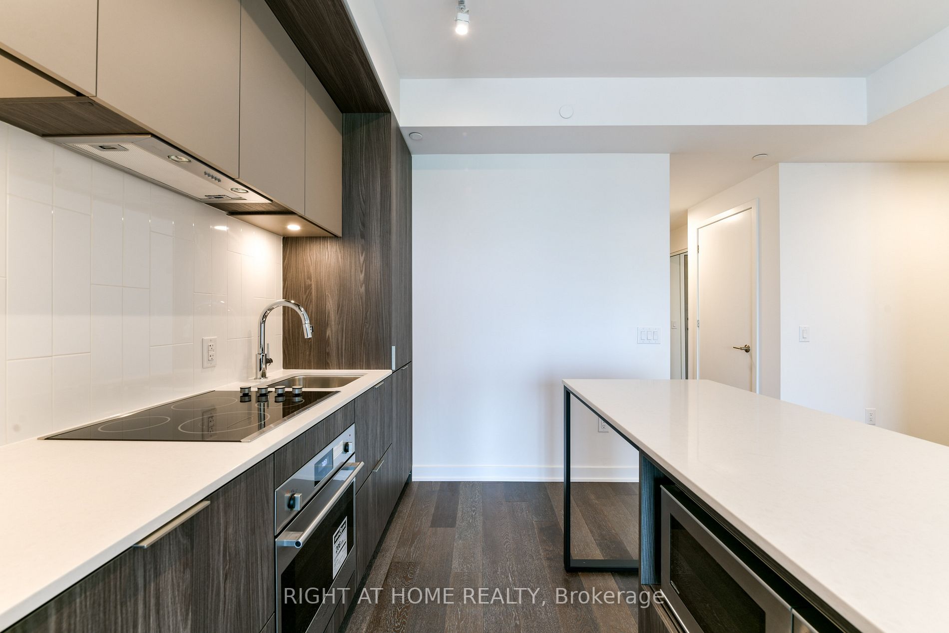 130 River St, #1201