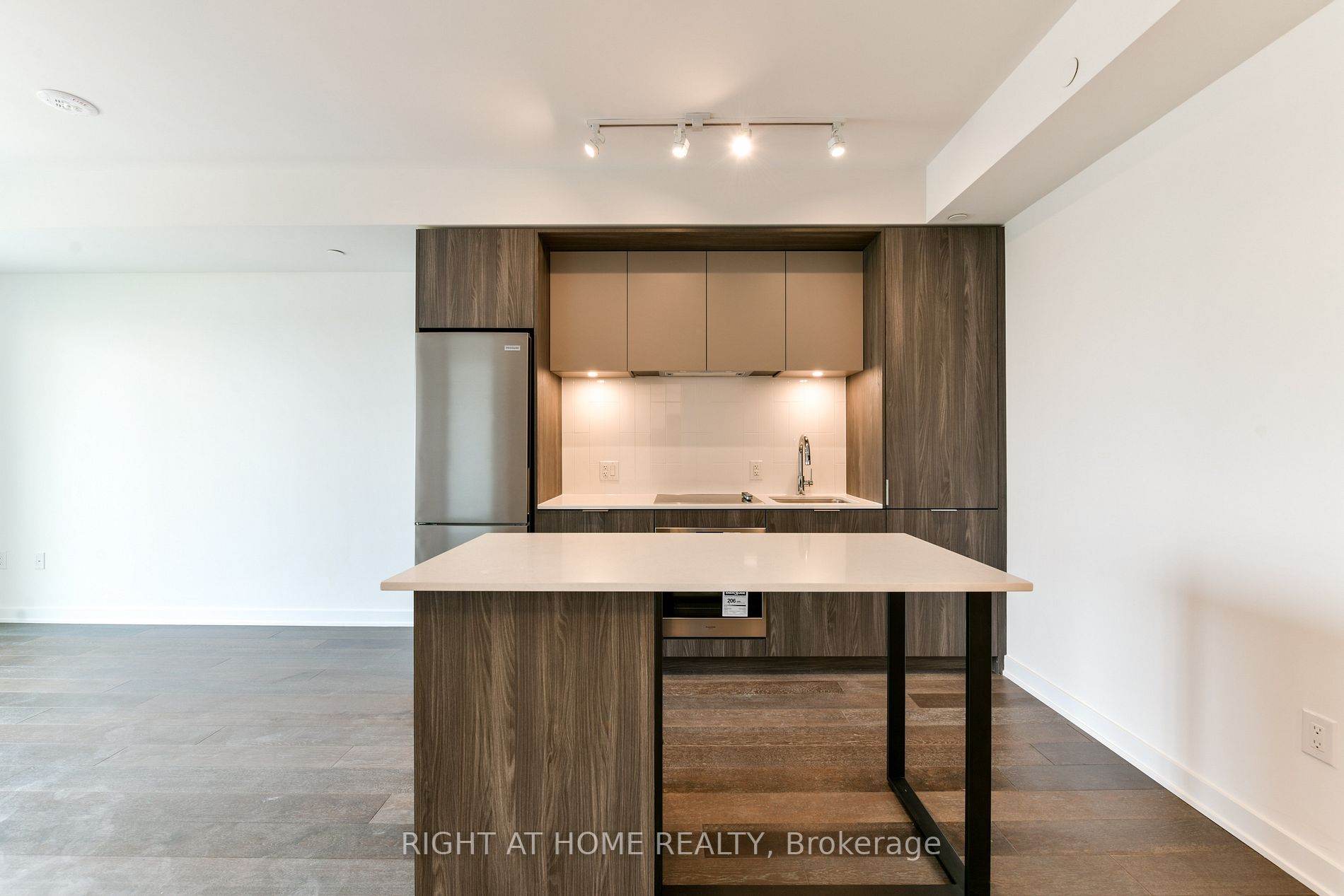 130 River St, #1201