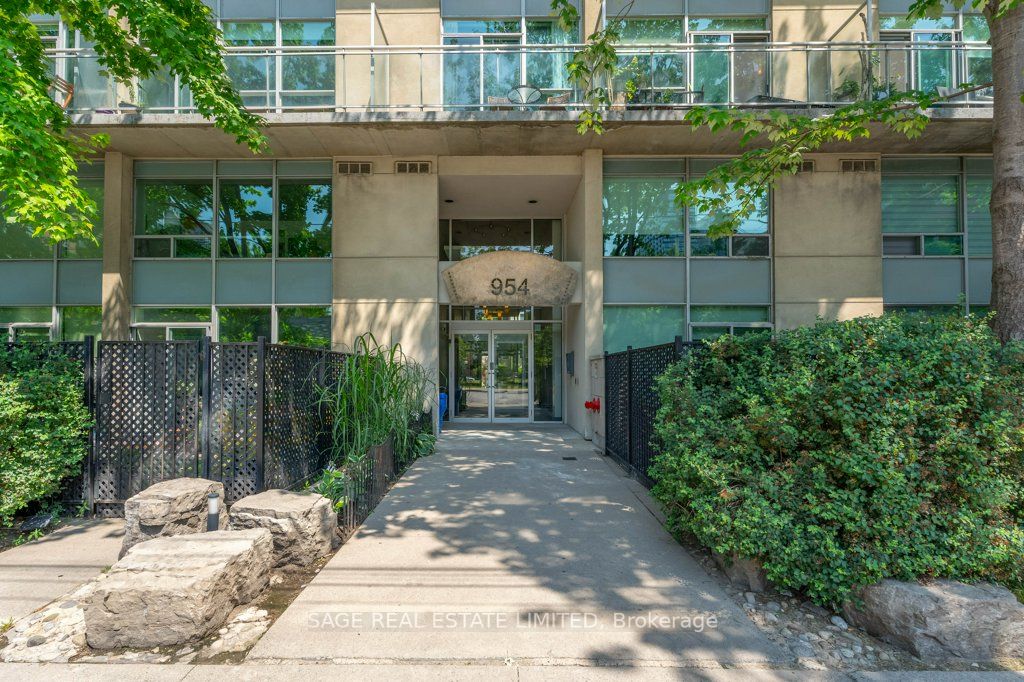 954 King St W, #325