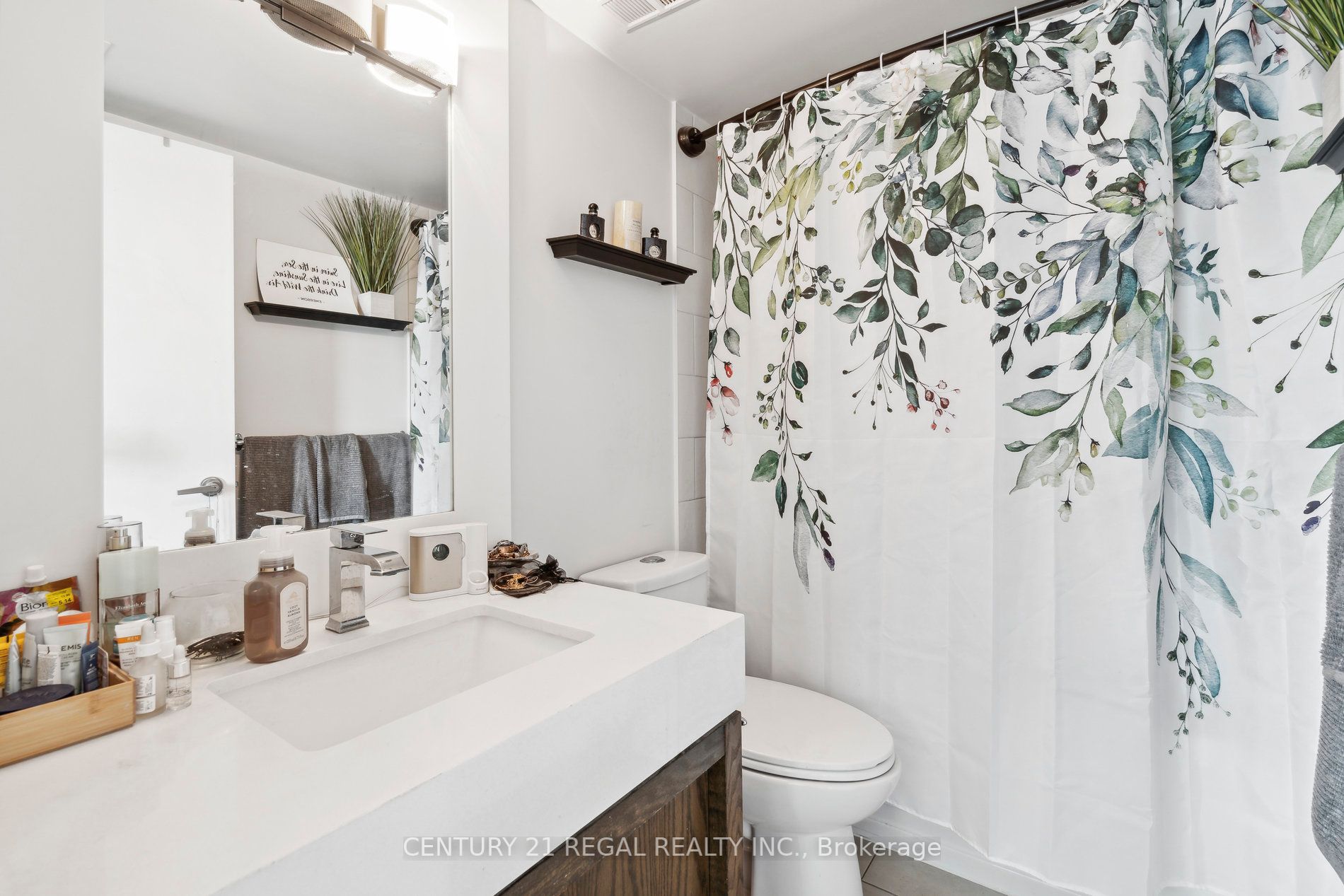 81 Navy Wharf Crt, #1609