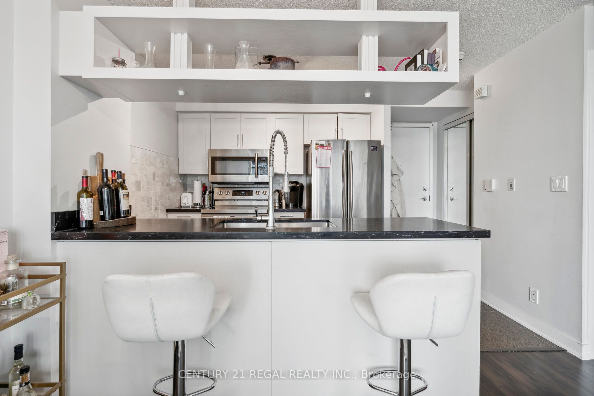 81 Navy Wharf Crt, #1609
