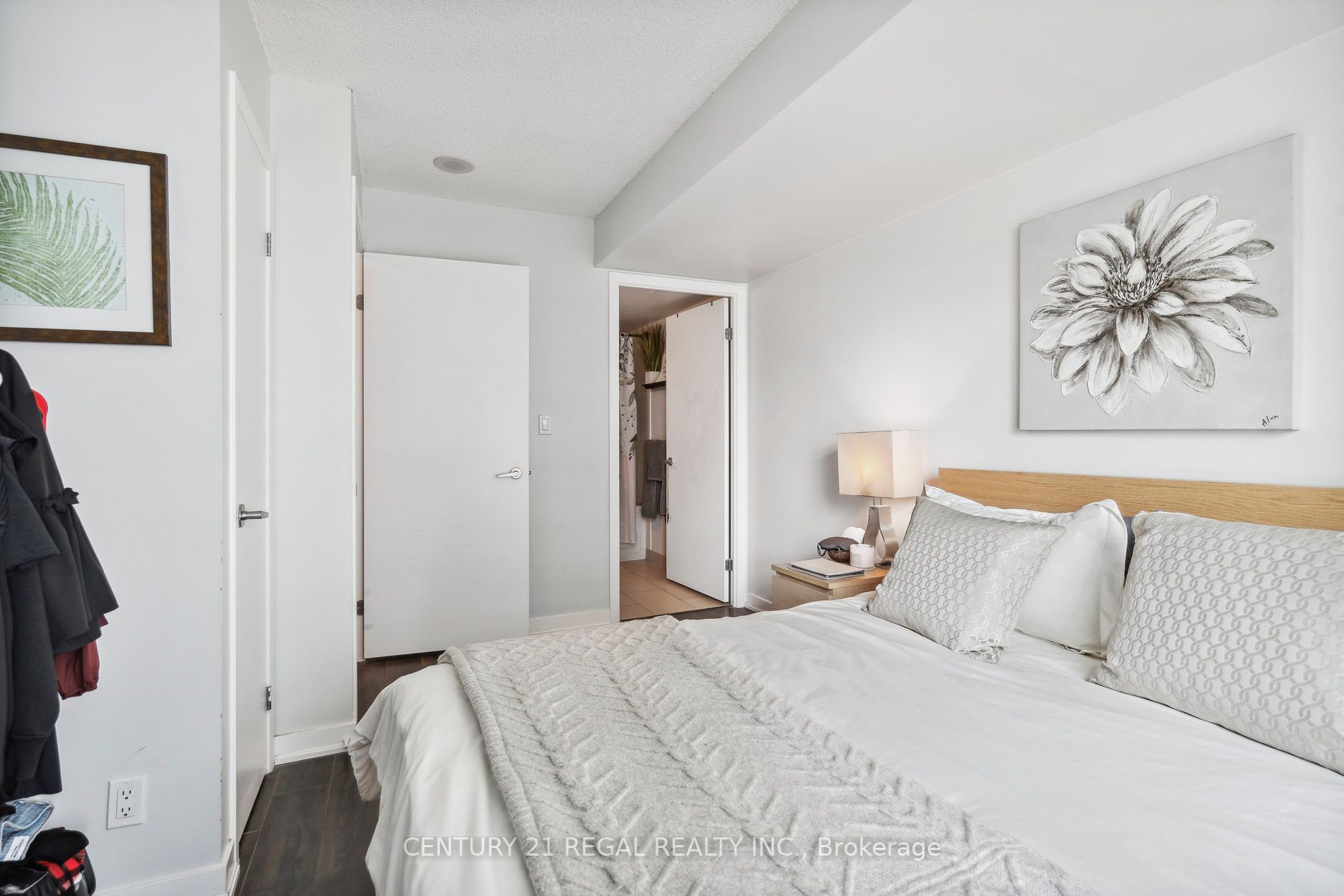 81 Navy Wharf Crt, #1609