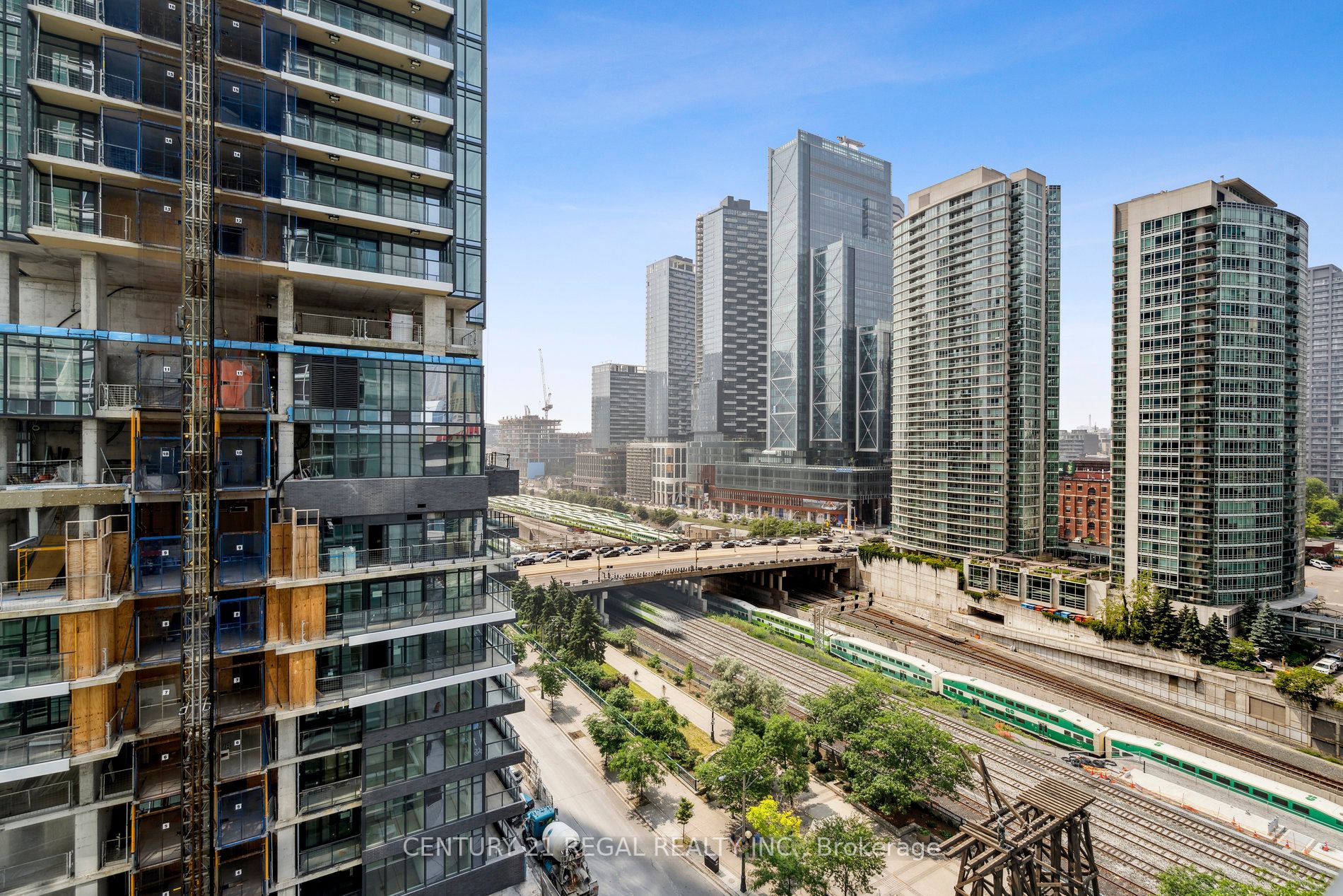 81 Navy Wharf Crt, #1609