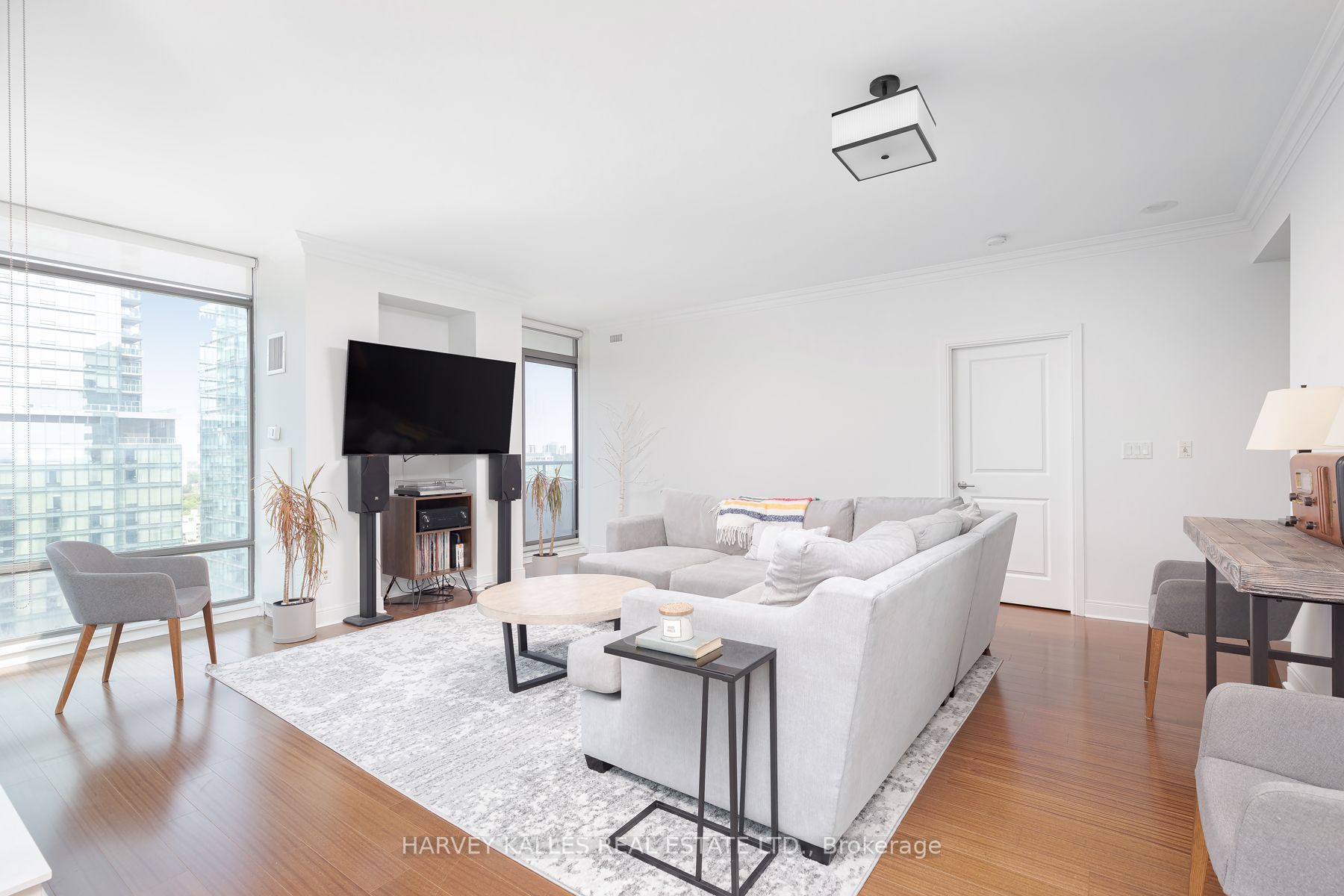 18 Yorkville Ave, #2403