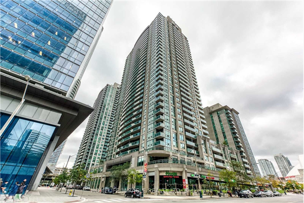 30 Grand Trunk Cres, Toronto