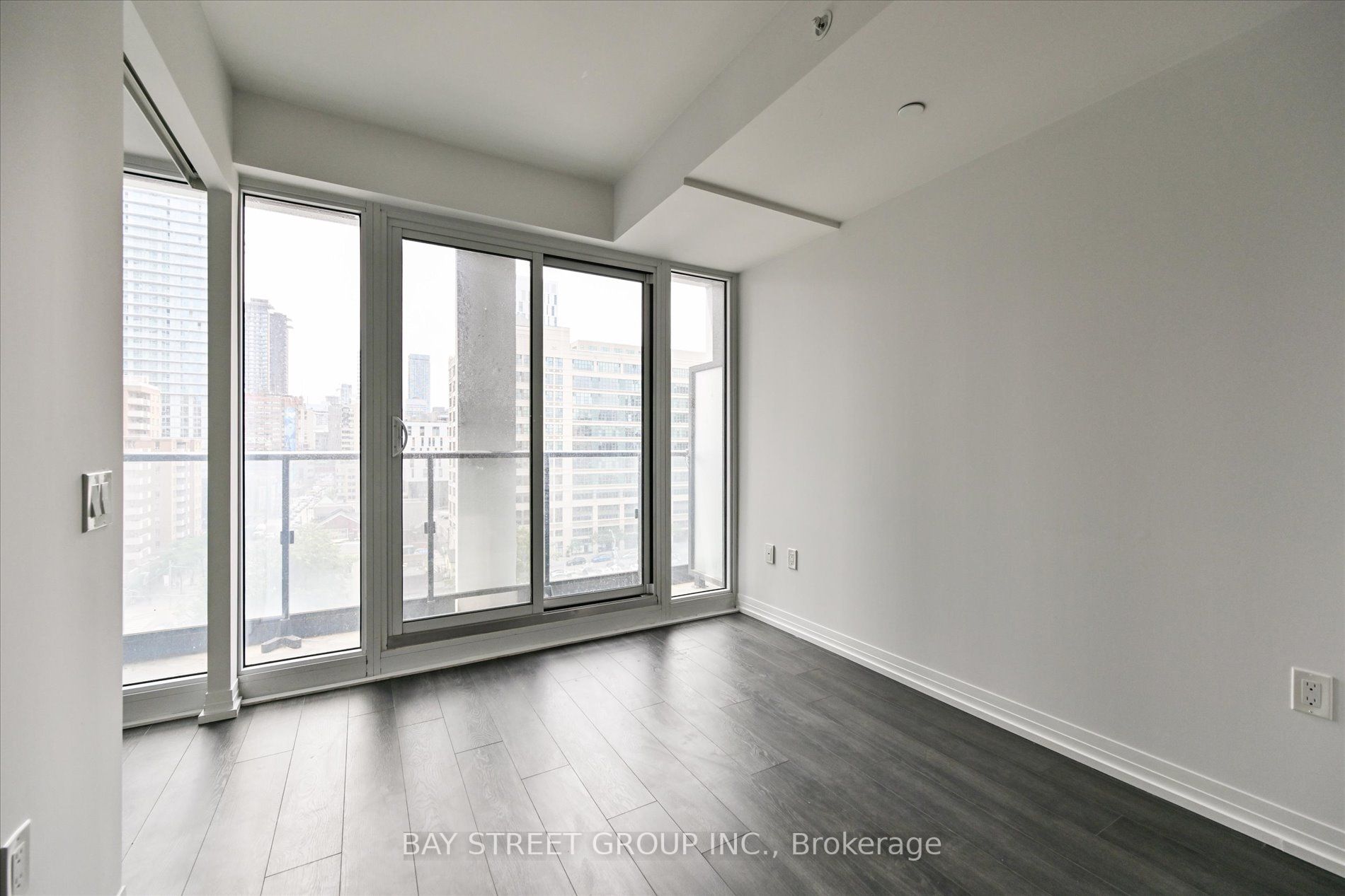 251 Jarvis St, #827