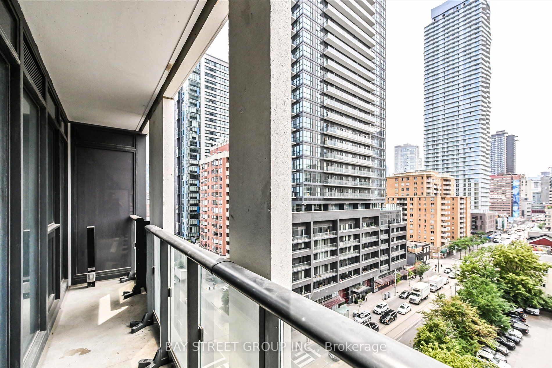 251 Jarvis St, #827