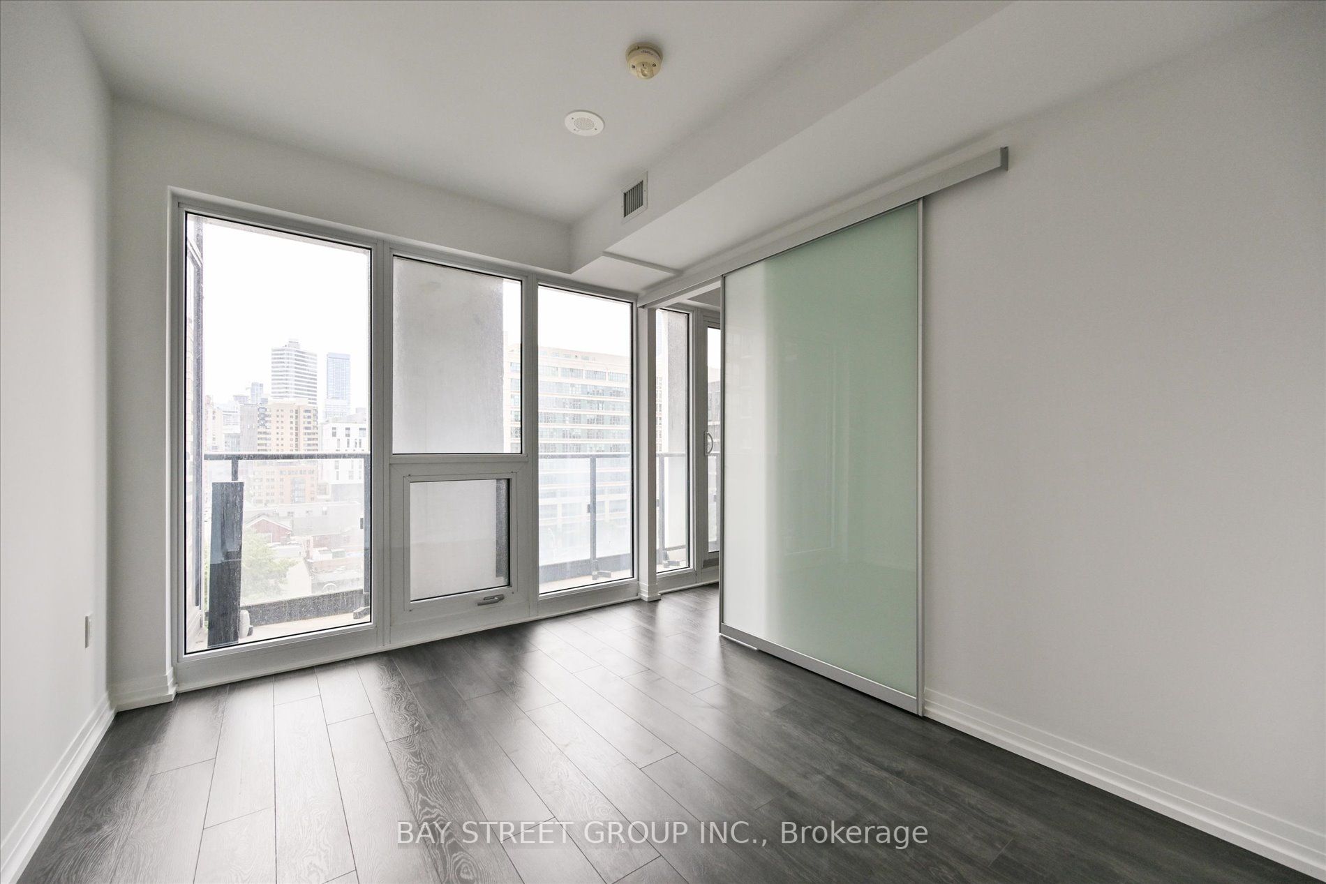 251 Jarvis St, #827