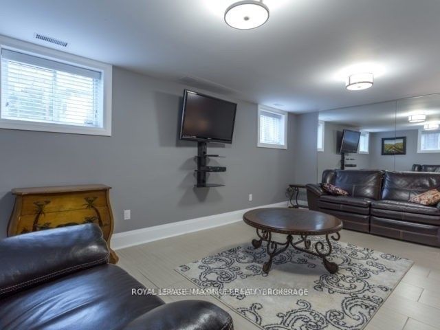 10 Park Hill Rd