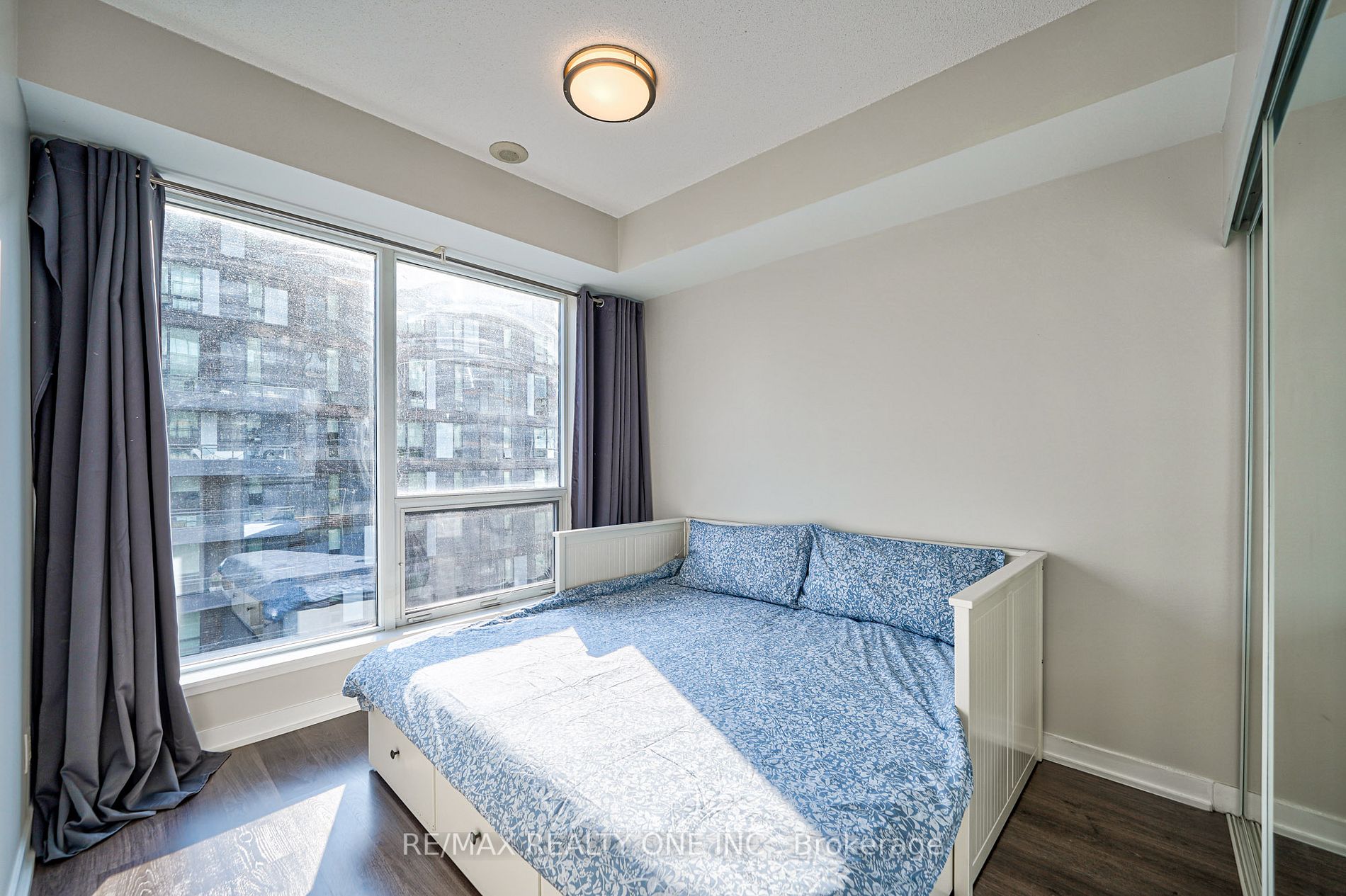 225 Sackville St, #604