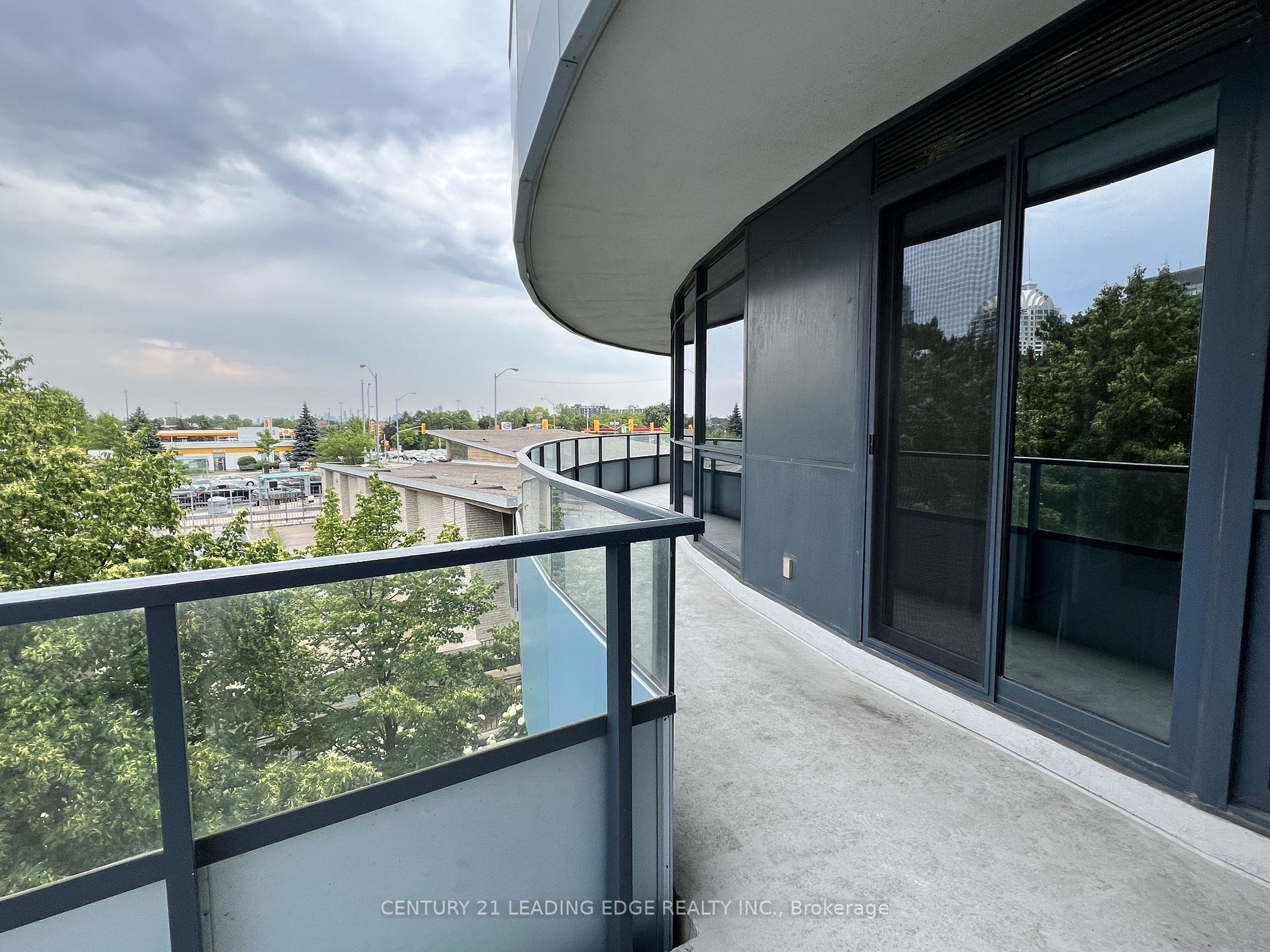 2885 Bayview Ave, #209