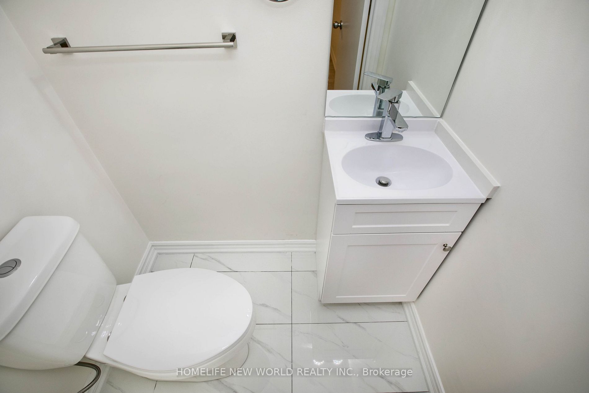 20 Broadlands Blvd