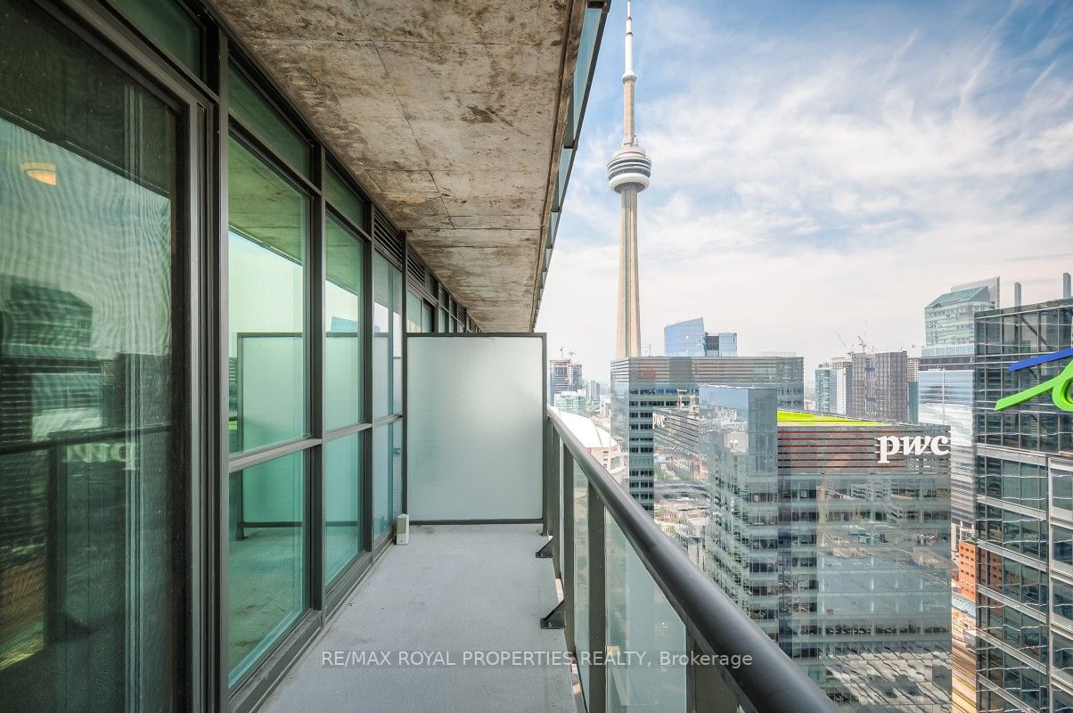 65 Bremner Blvd, #4007