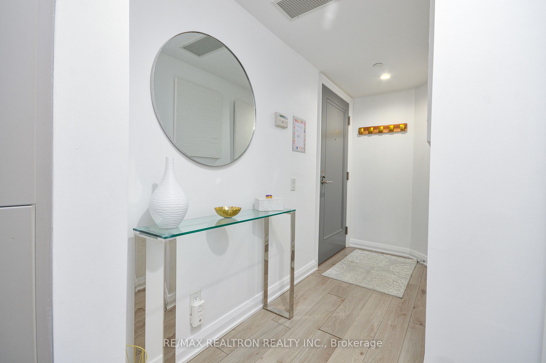 155 Yorkville Avenue, #1408