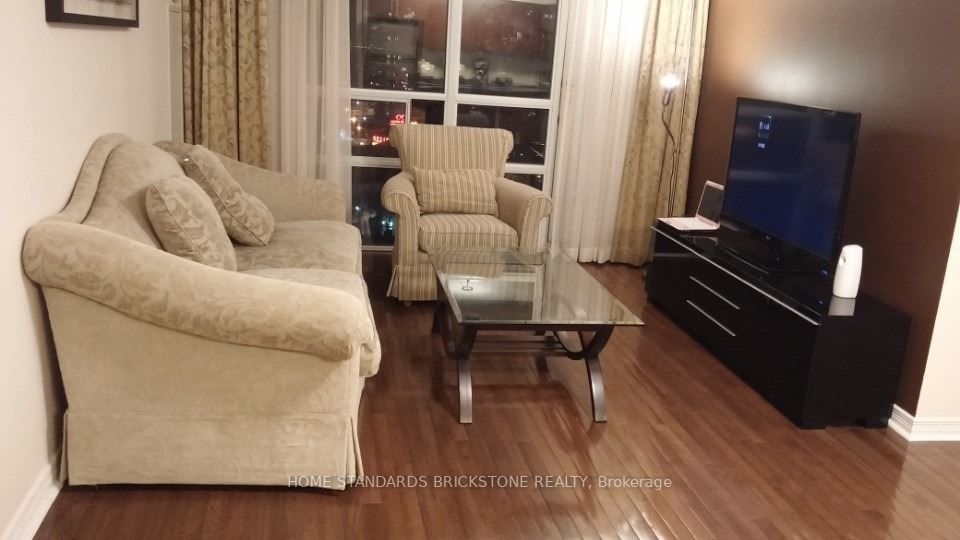 509 Beecroft Rd, #1811
