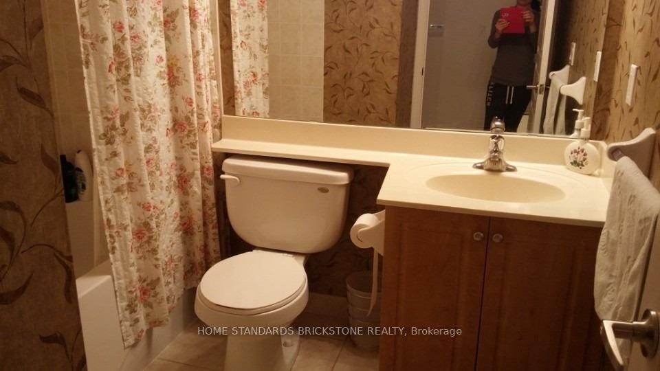 509 Beecroft Rd, #1811