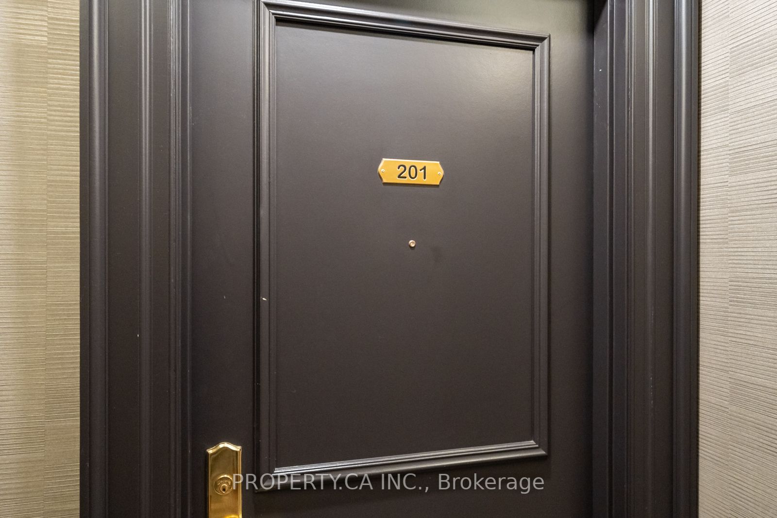 33 Delisle Ave, #201