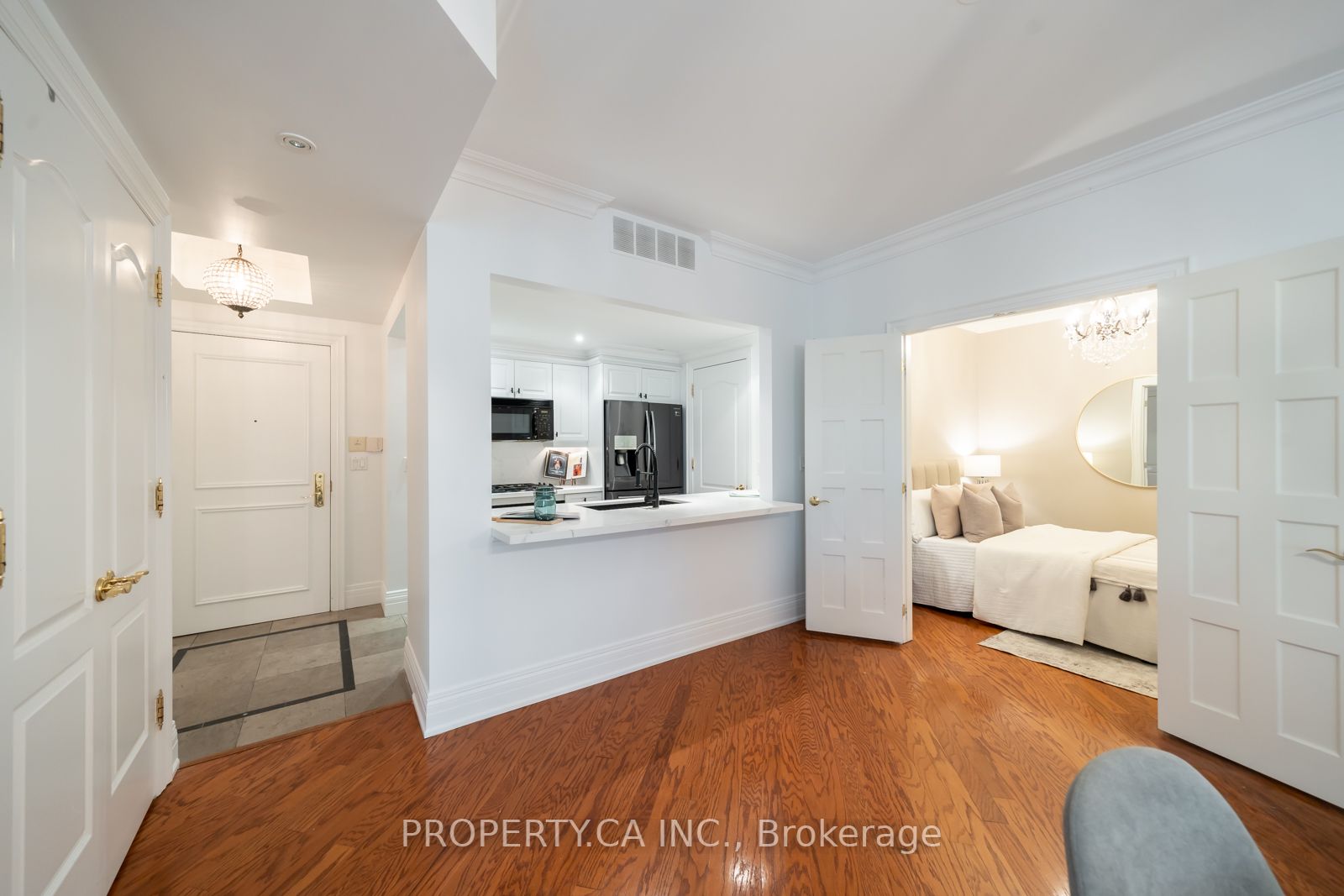 33 Delisle Ave, #201
