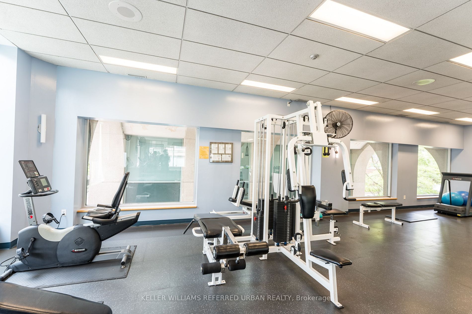 942 Yonge St, #Ph110