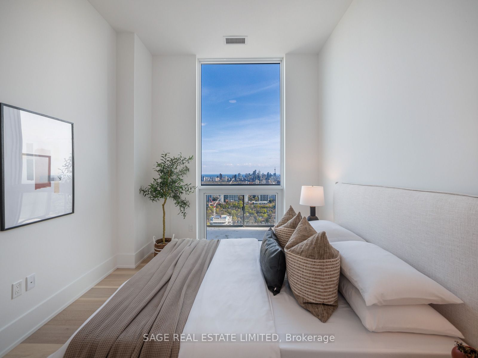 39 Roehampton Avenue, #4602