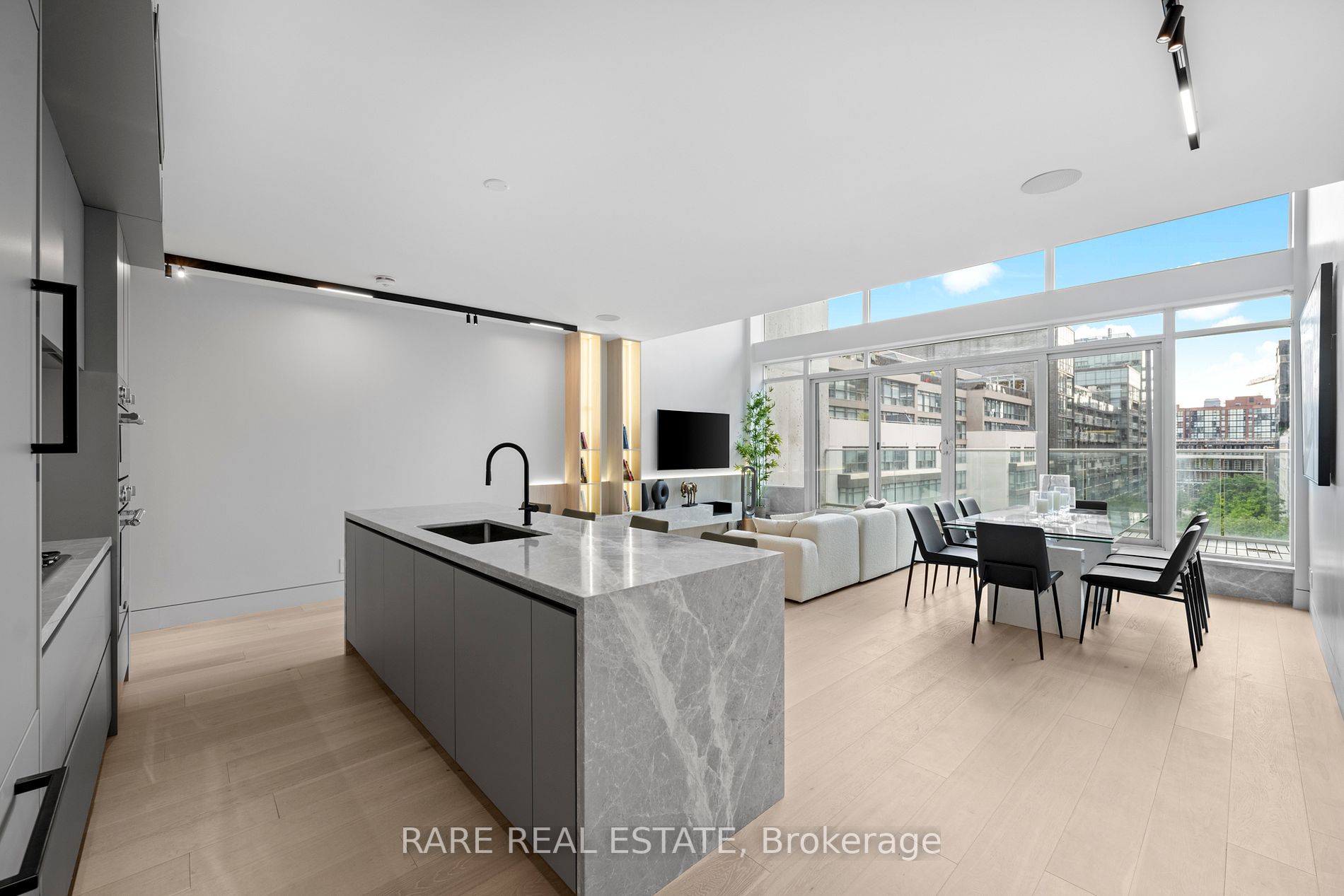 75 Portland St, #704