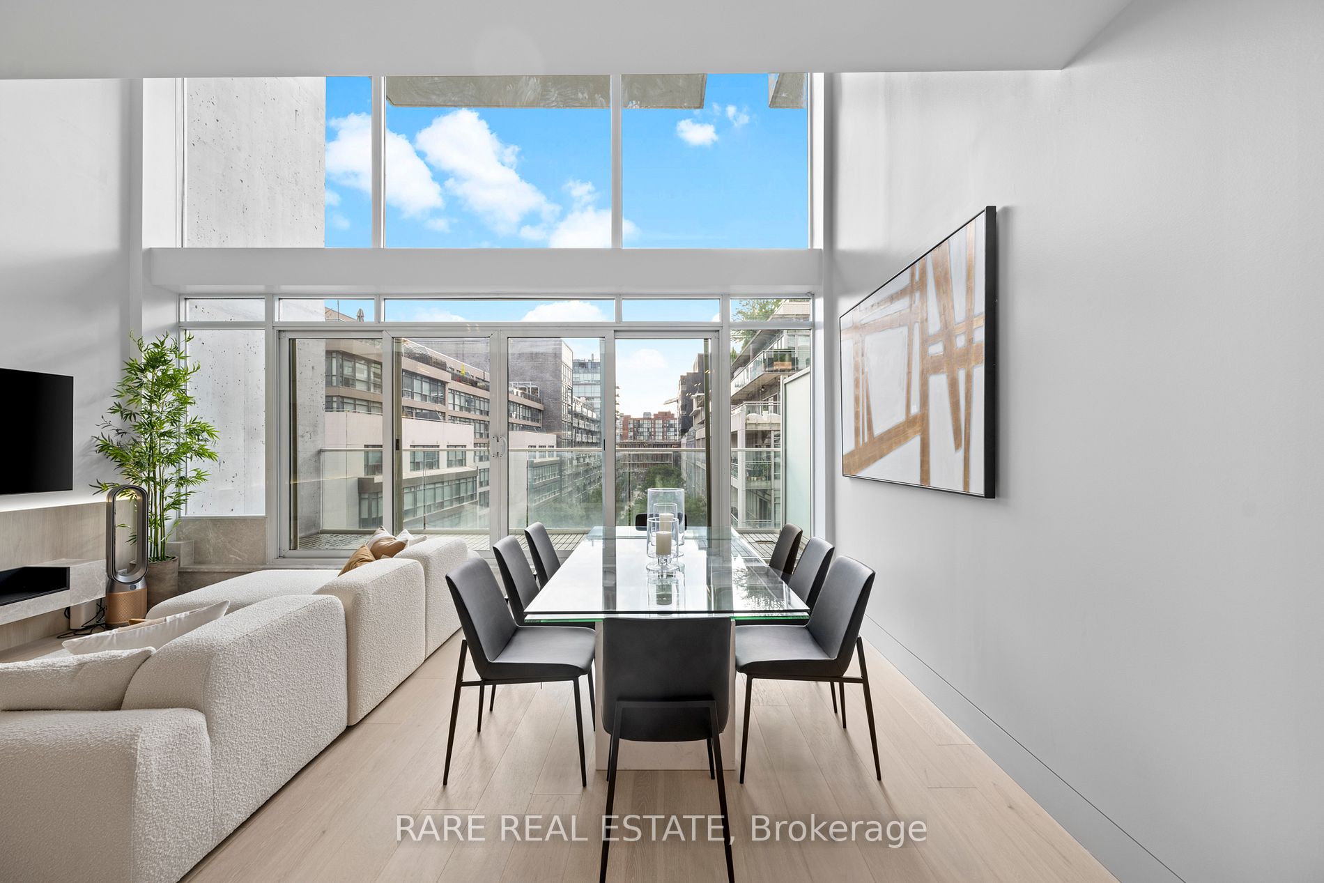 75 Portland St, #704