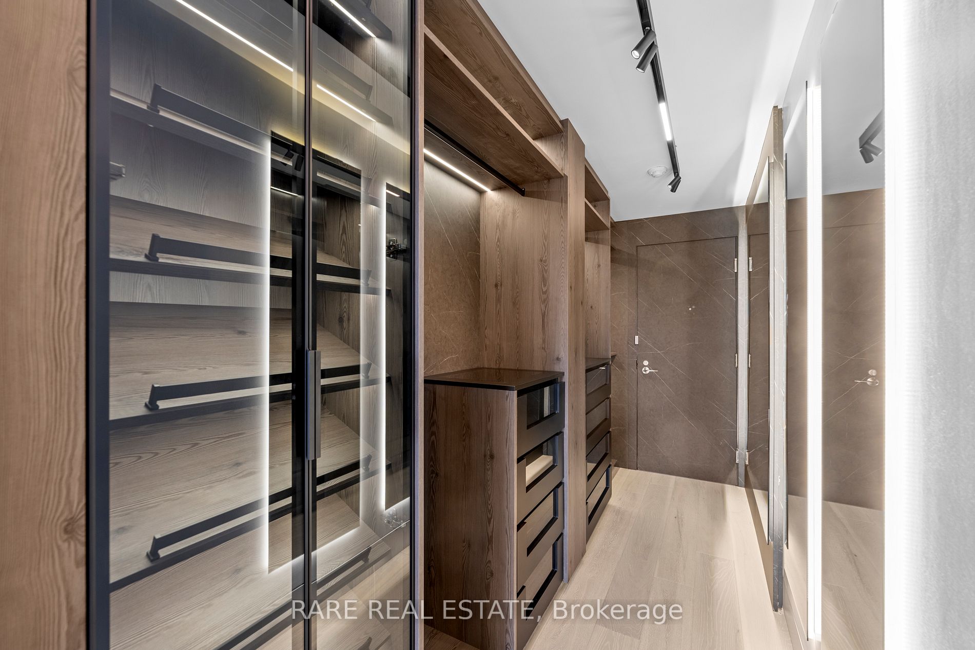 75 Portland St, #704
