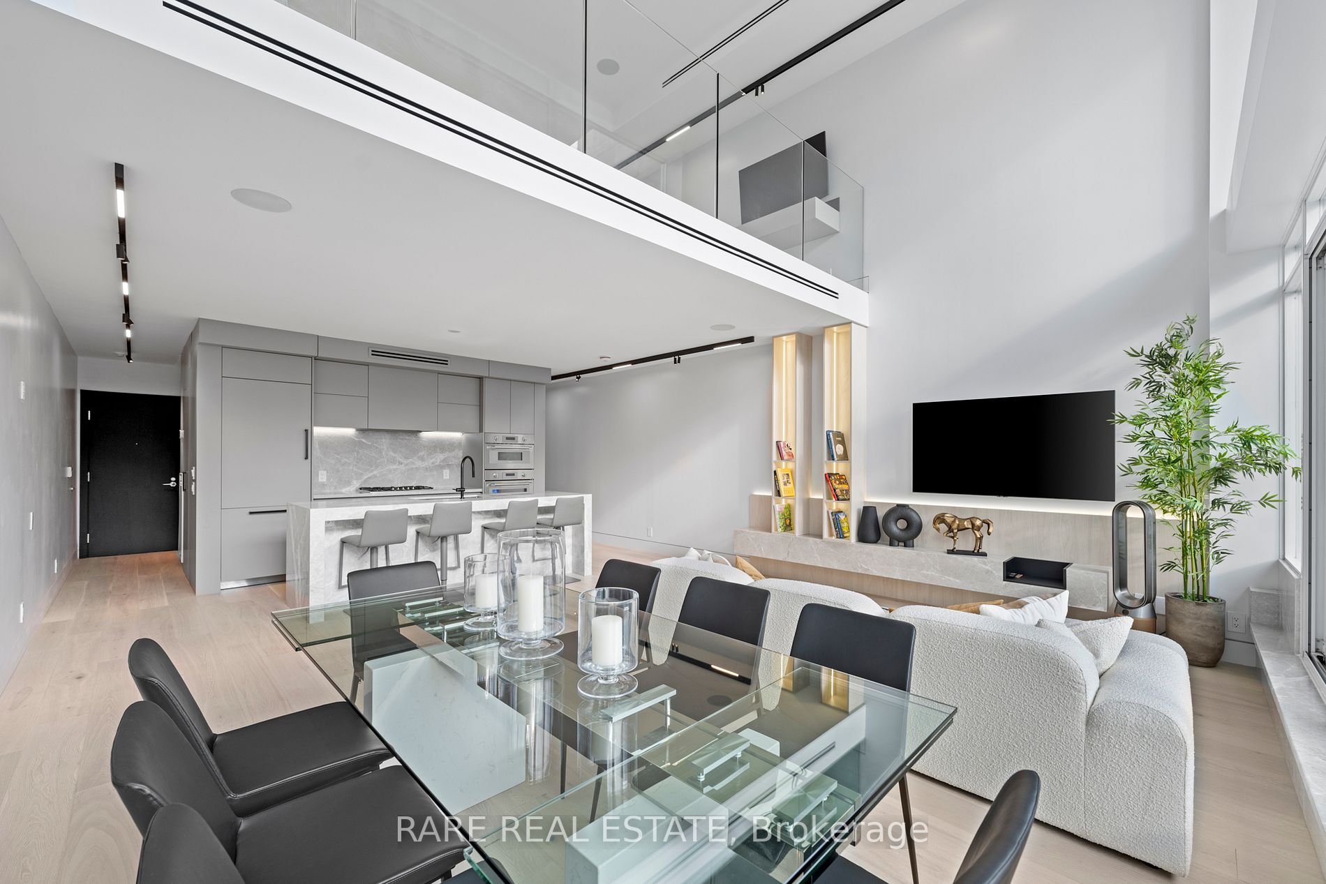 75 Portland St, #704