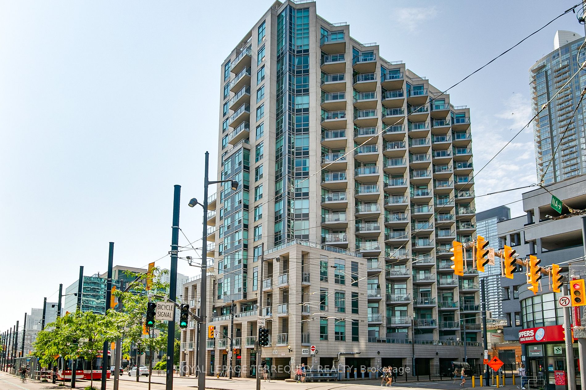 410 Queens Quay W, #216