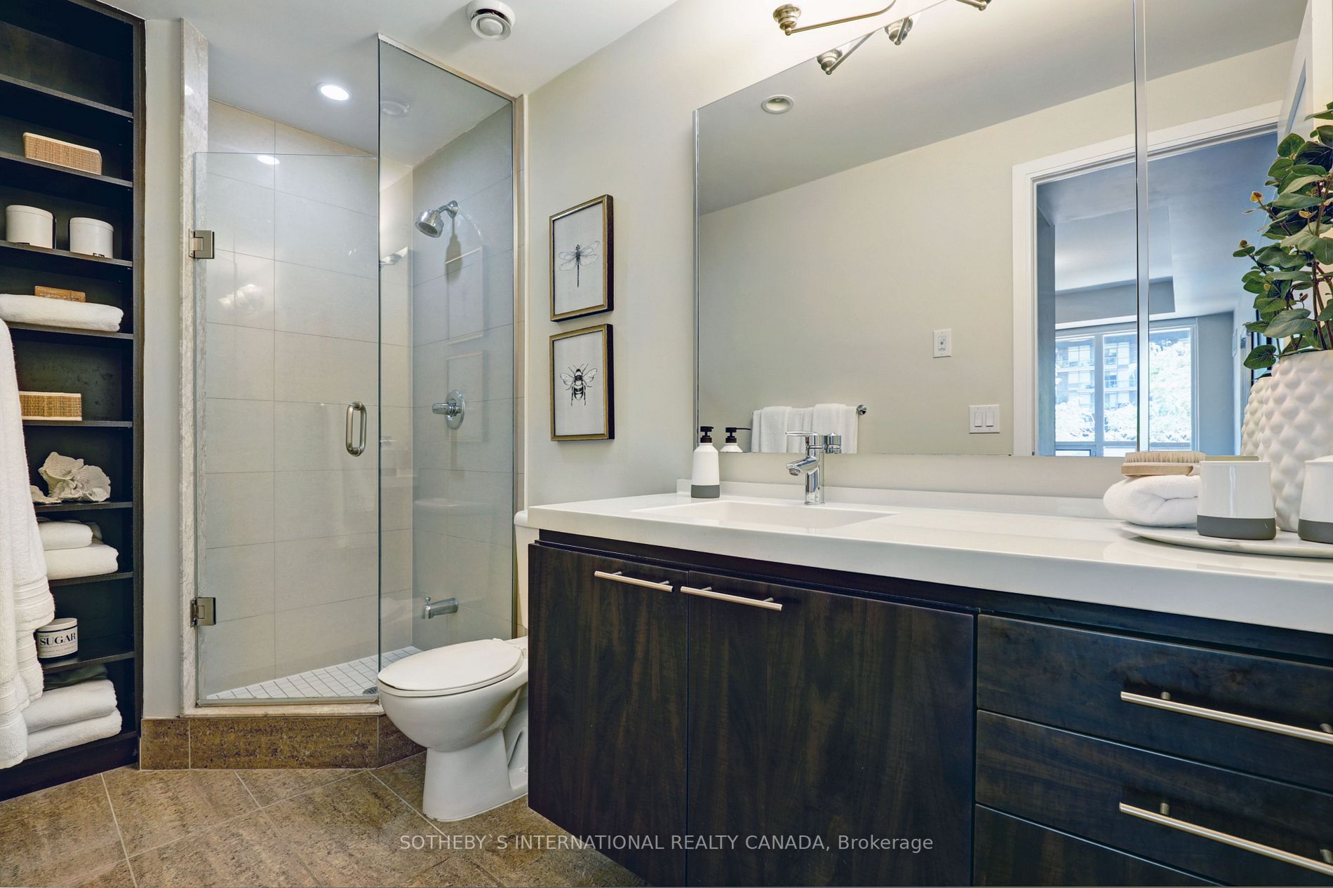70 Roehampton Ave, #215