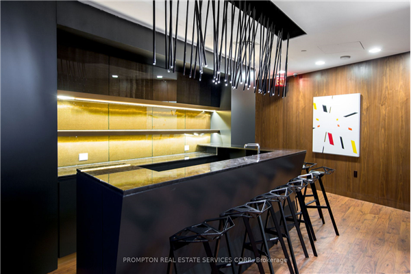 85 Queens Wharf Rd, Toronto