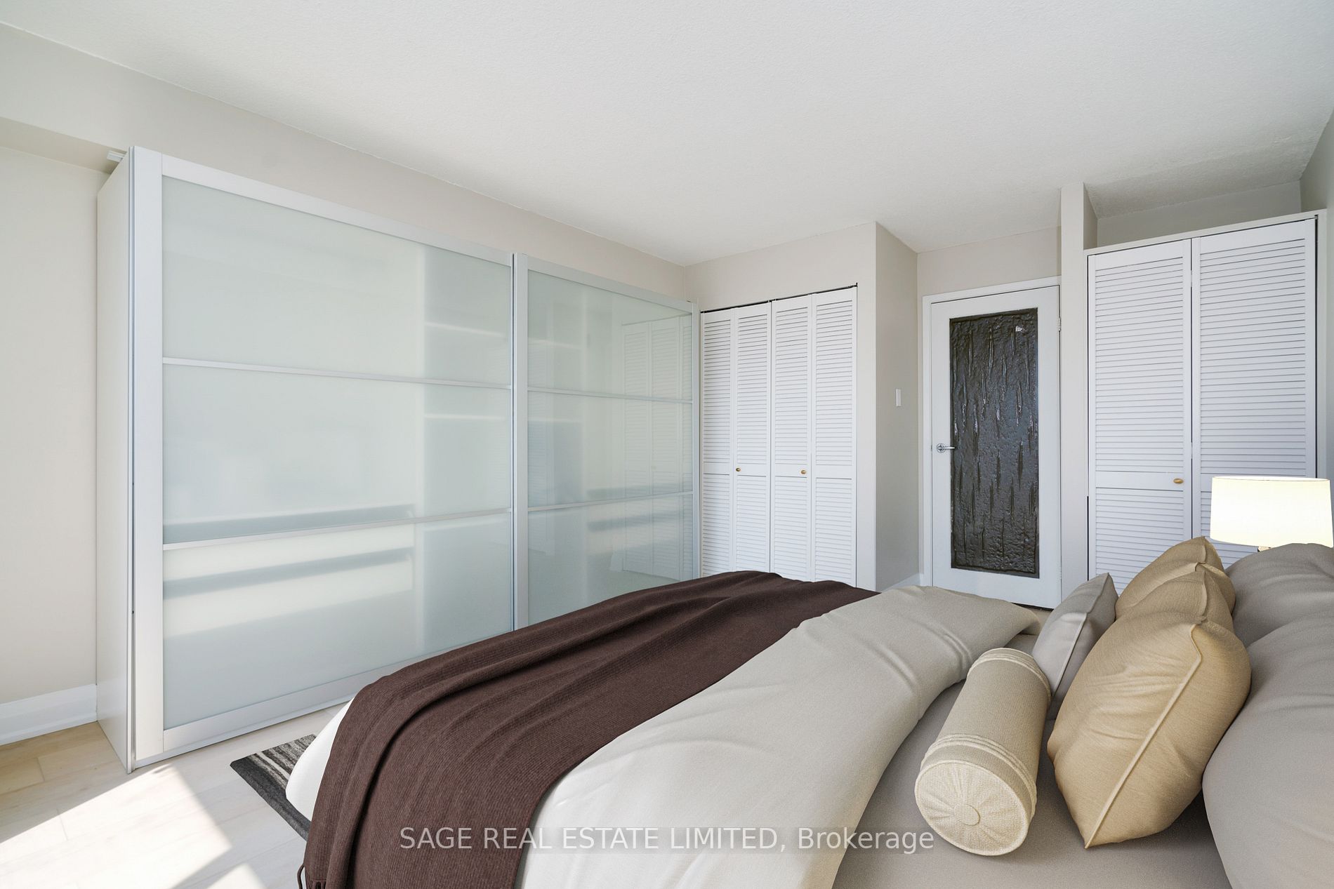 86 Gerrard St E, #22C