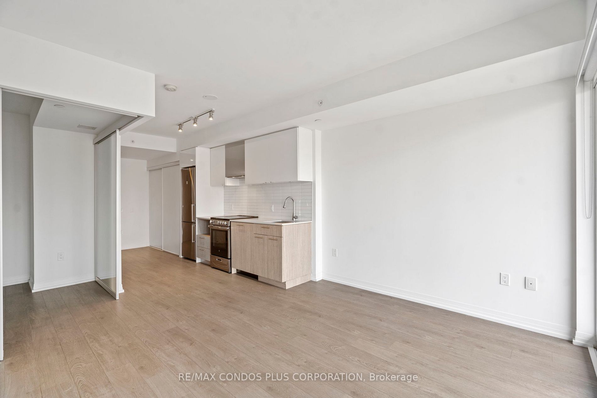 251 Jarvis St, #1529