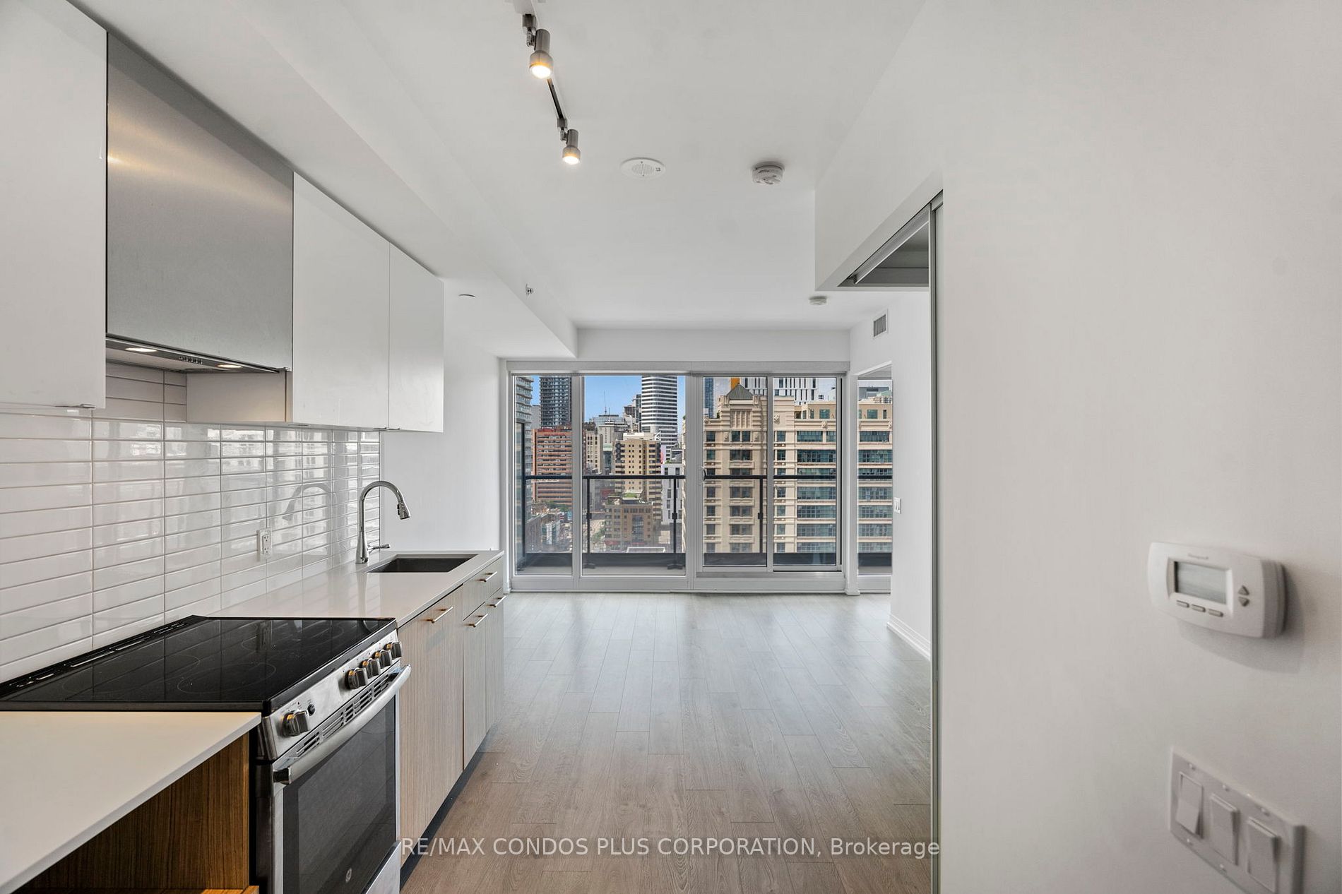 251 Jarvis St, #1529