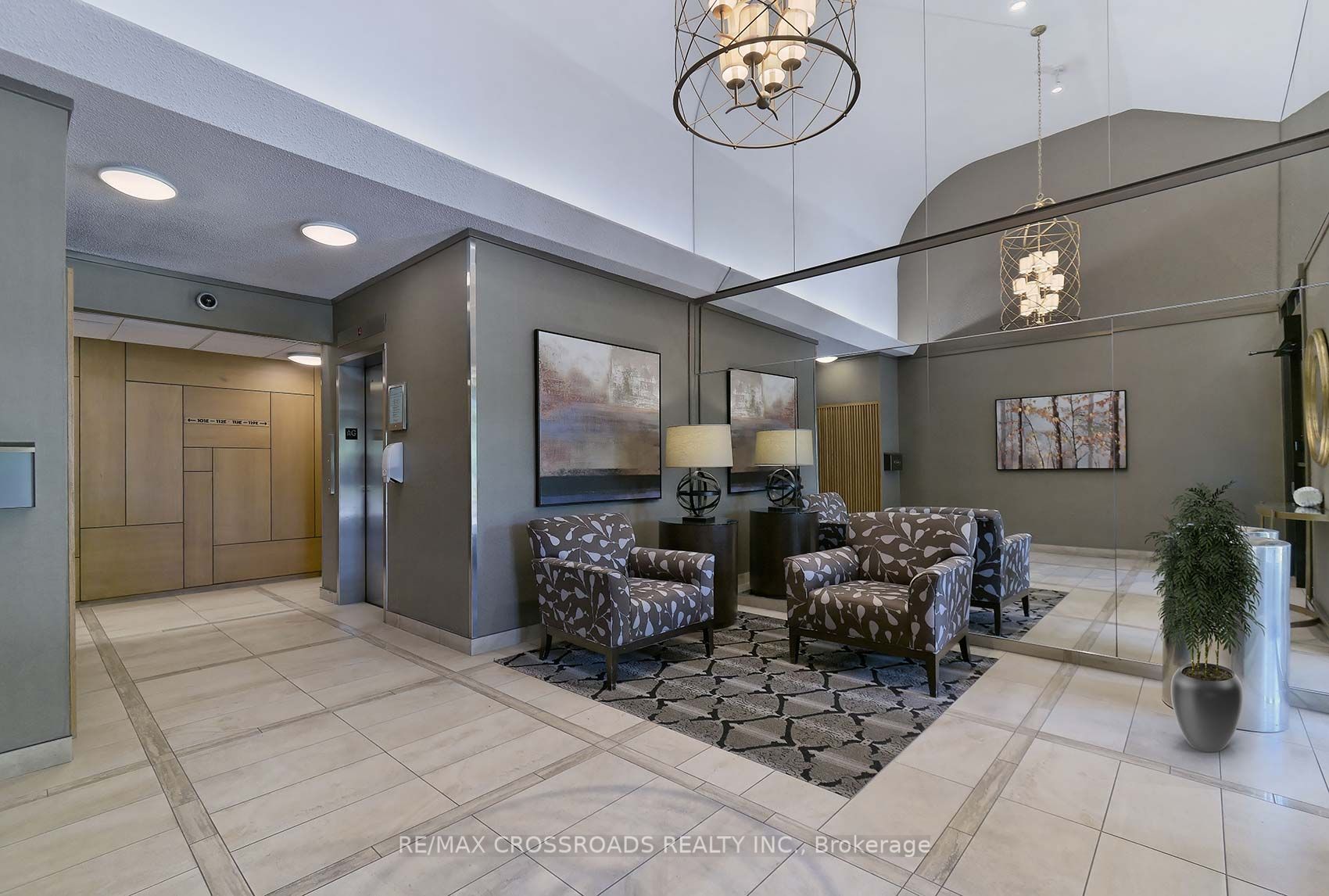 30 Fashion Roseway, #110E