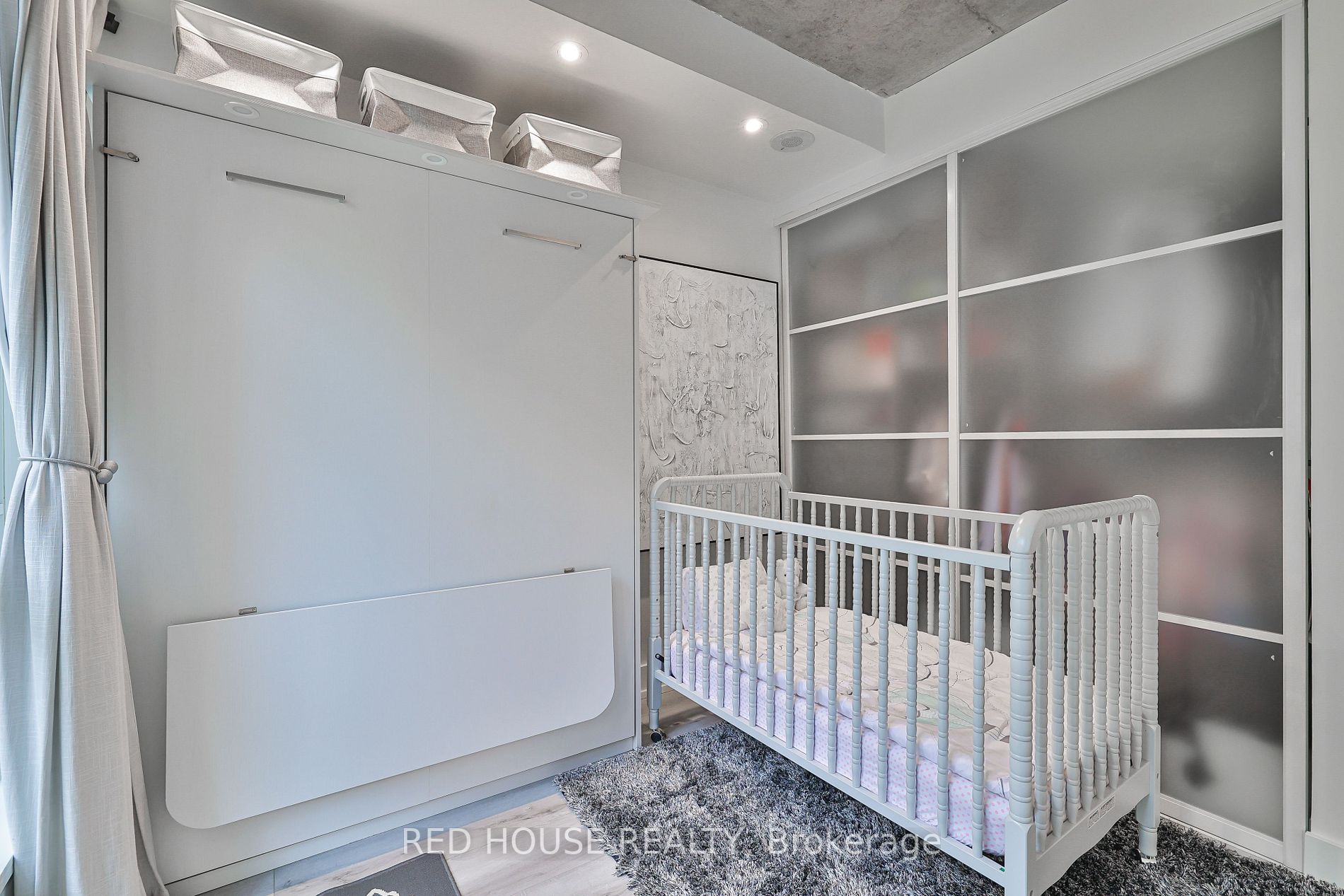 1 Shaw St, #106