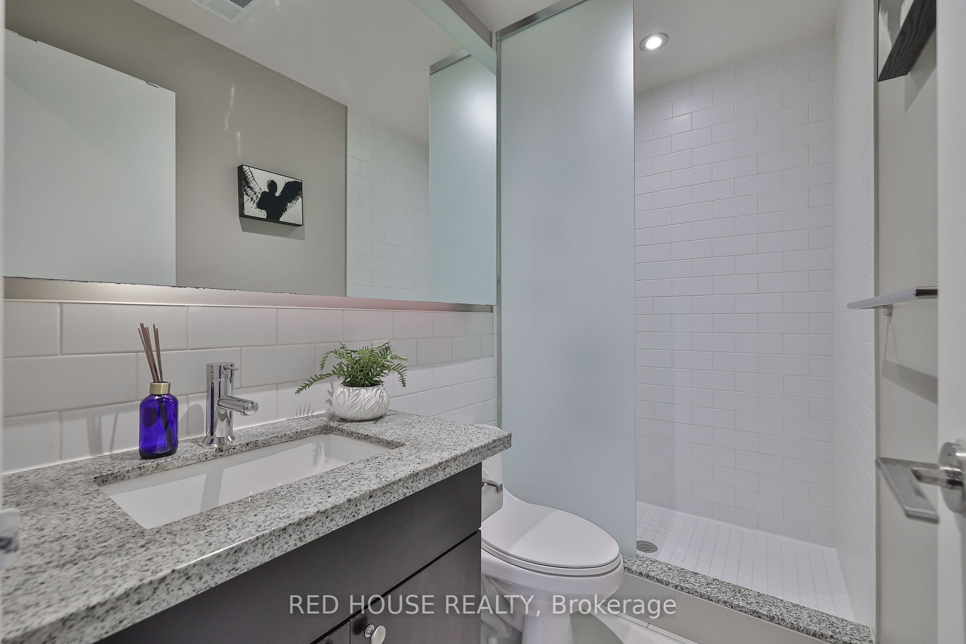 1 Shaw St, #106