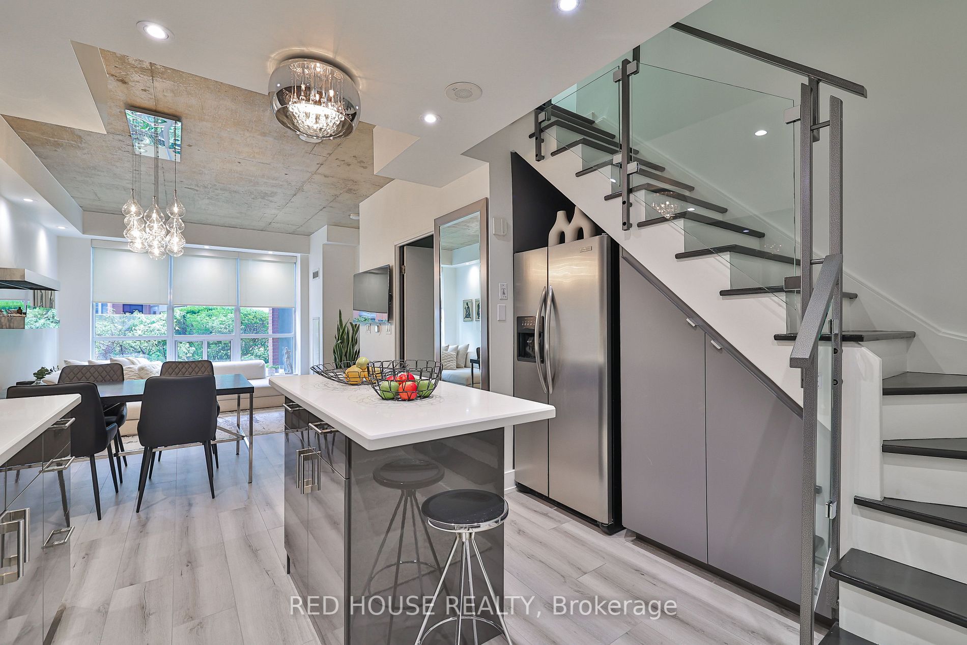 1 Shaw St, #106