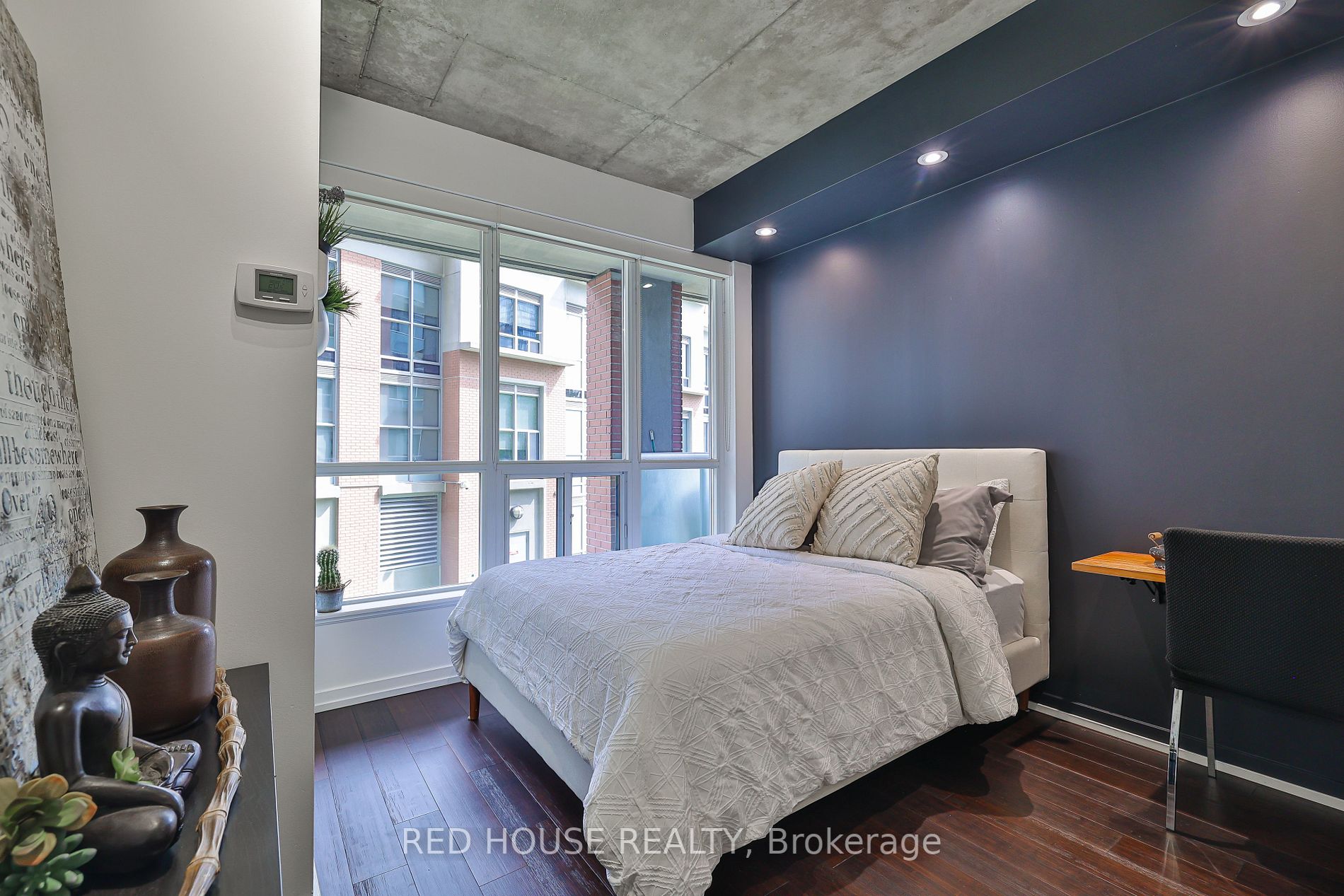 1 Shaw St, #106