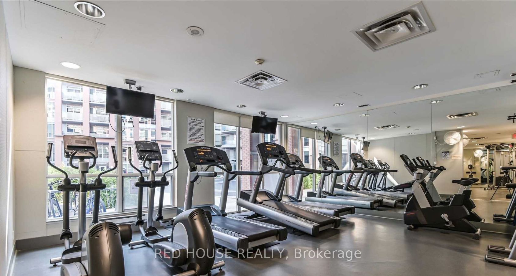 1 Shaw St, #106