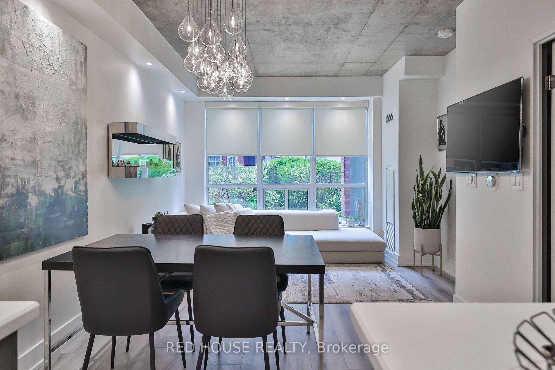 1 Shaw St, #106