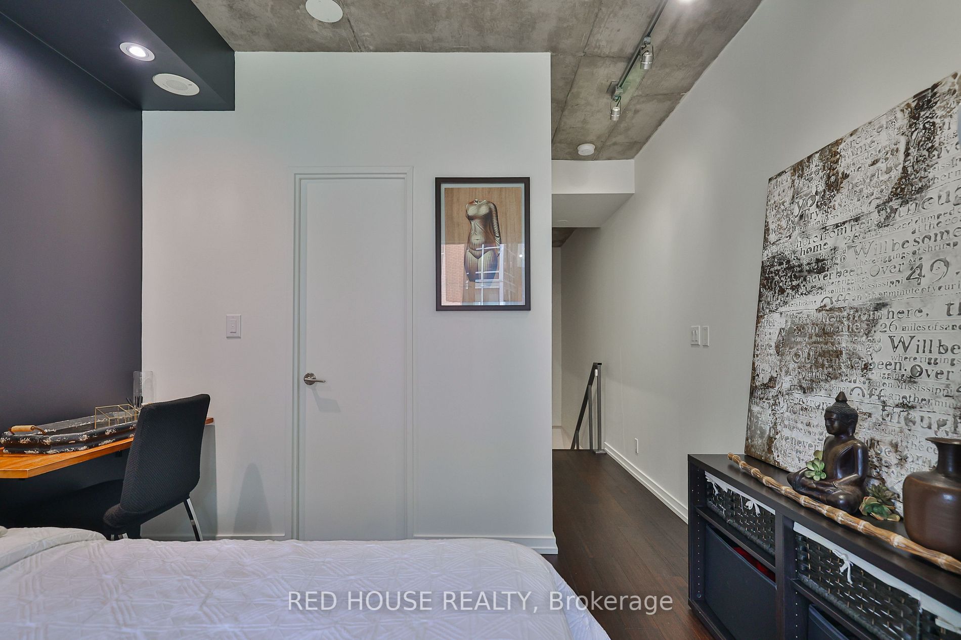 1 Shaw St, #106