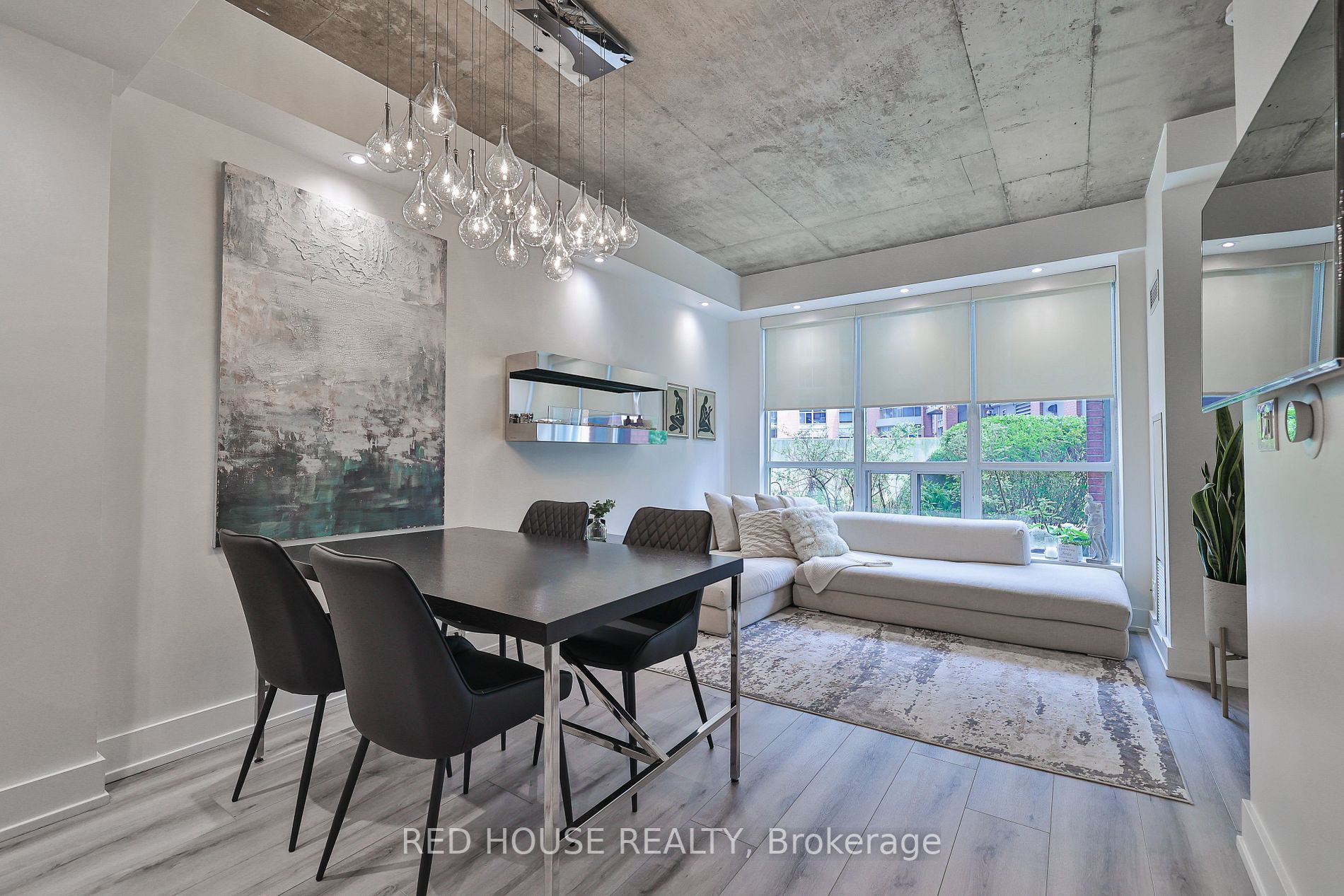 1 Shaw St, #106