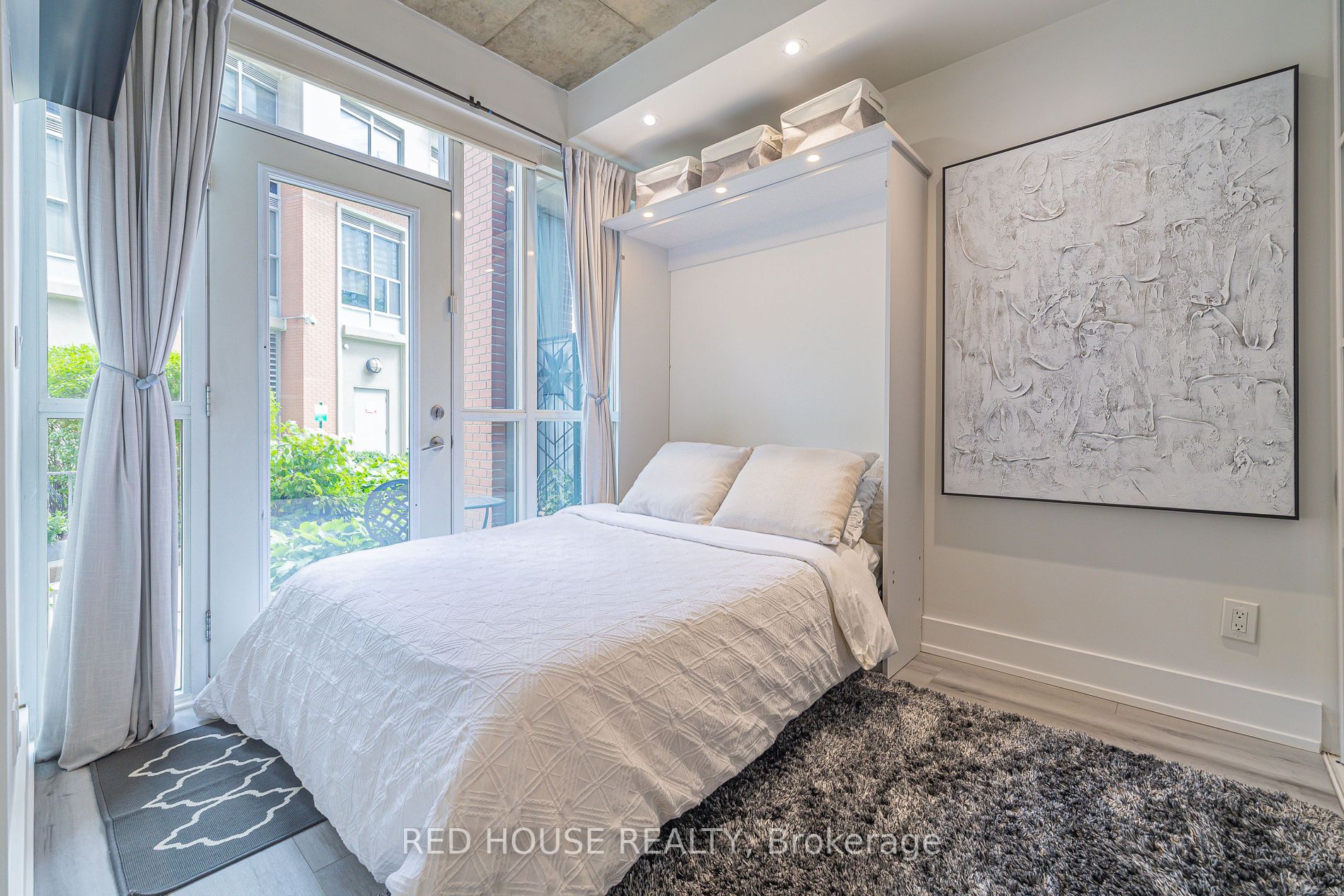1 Shaw St, #106